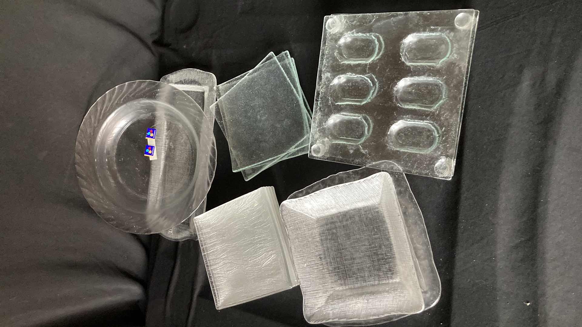 Photo 1 of TEMPERED GLASS VARIETY TRAY SET (15)