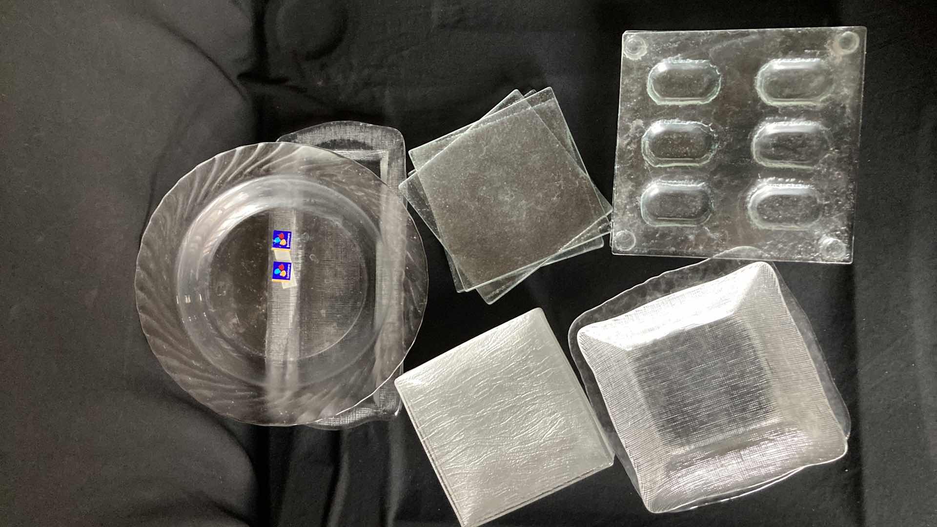 Photo 1 of TEMPERED GLASS VARIETY TRAY SET (15)