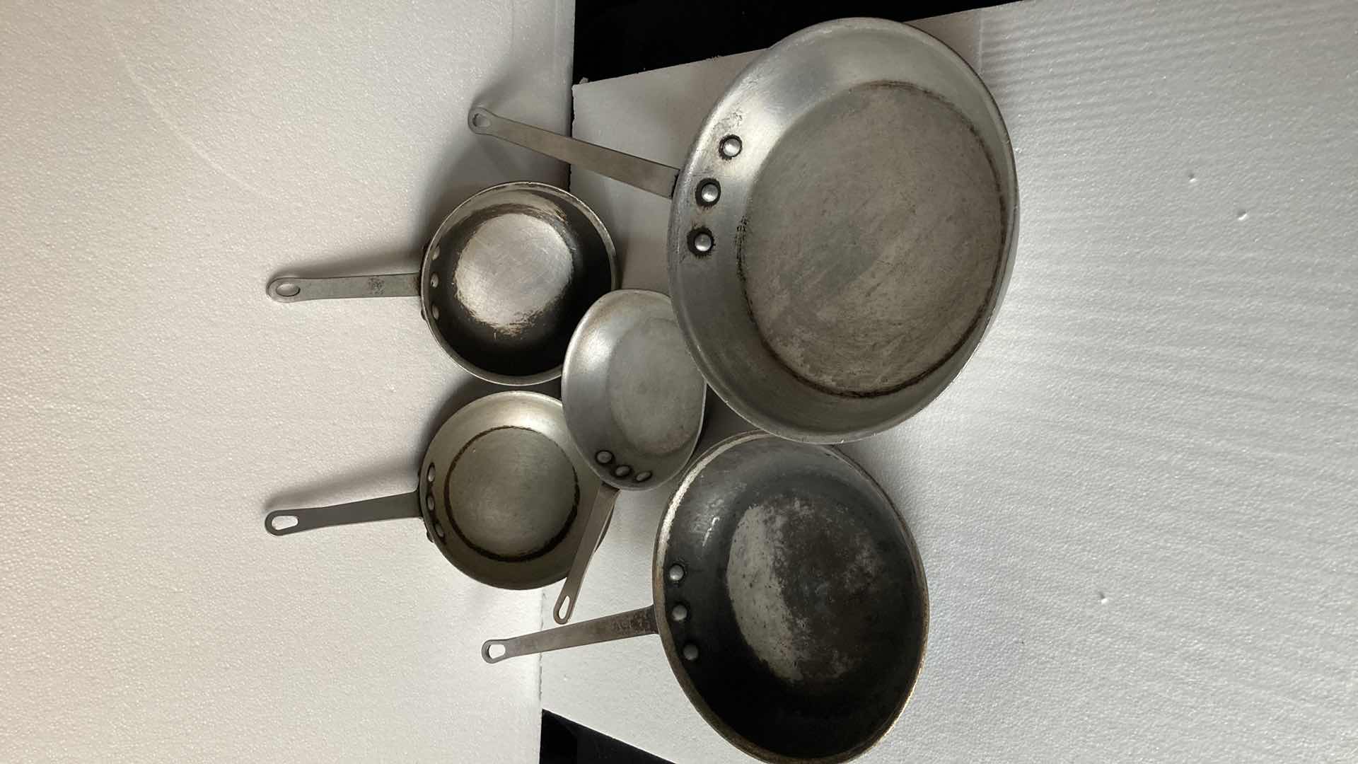 Photo 1 of COMMERCIAL KITCHEN STEEL SKILLET SET (5)