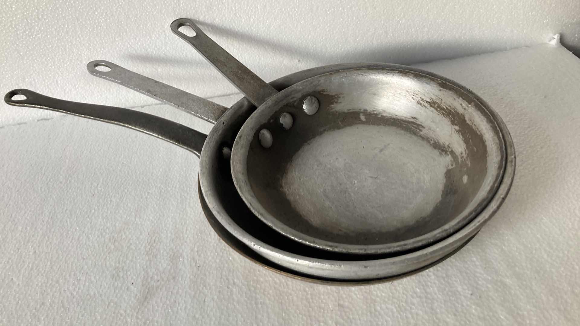 Photo 1 of COMMERCIAL KITCHEN STEEL SKILLET SET (4)