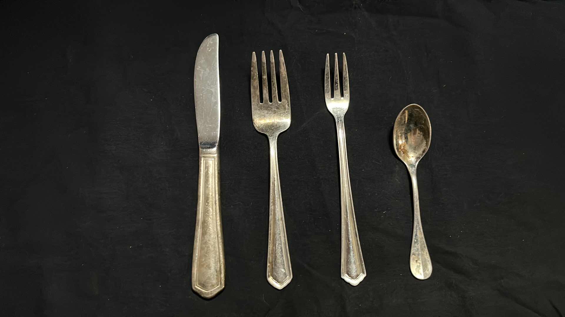 Photo 1 of FLATWARE, VARIOUS STYLES, 10 PCS EACH UTENSIL, 4.25” to 7” (40 PCS)