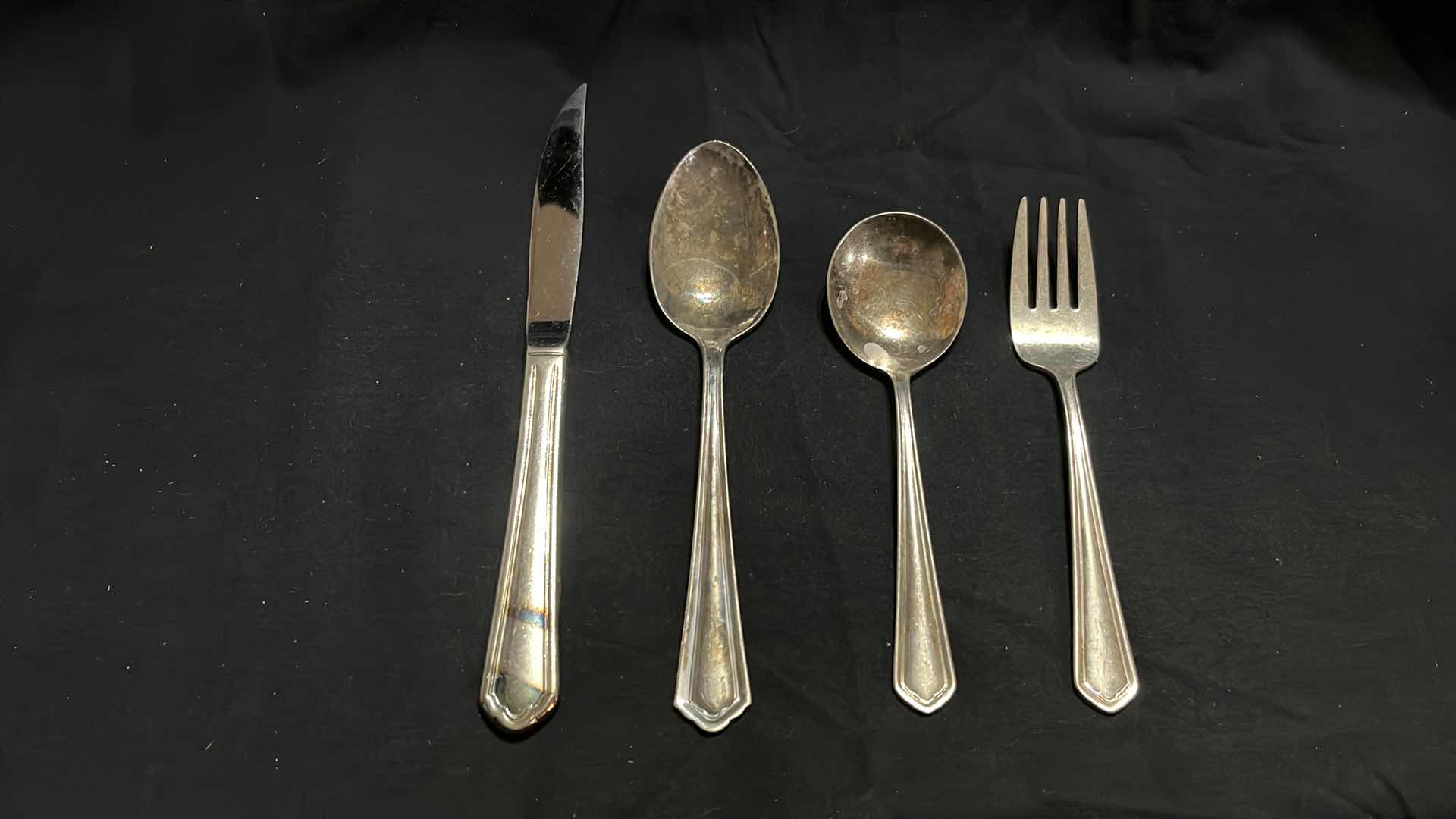 Photo 1 of FLATWARE, VARIOUS STYLES, 10 PCS EACH UTENSIL, 6”- 9” (40 PCS)