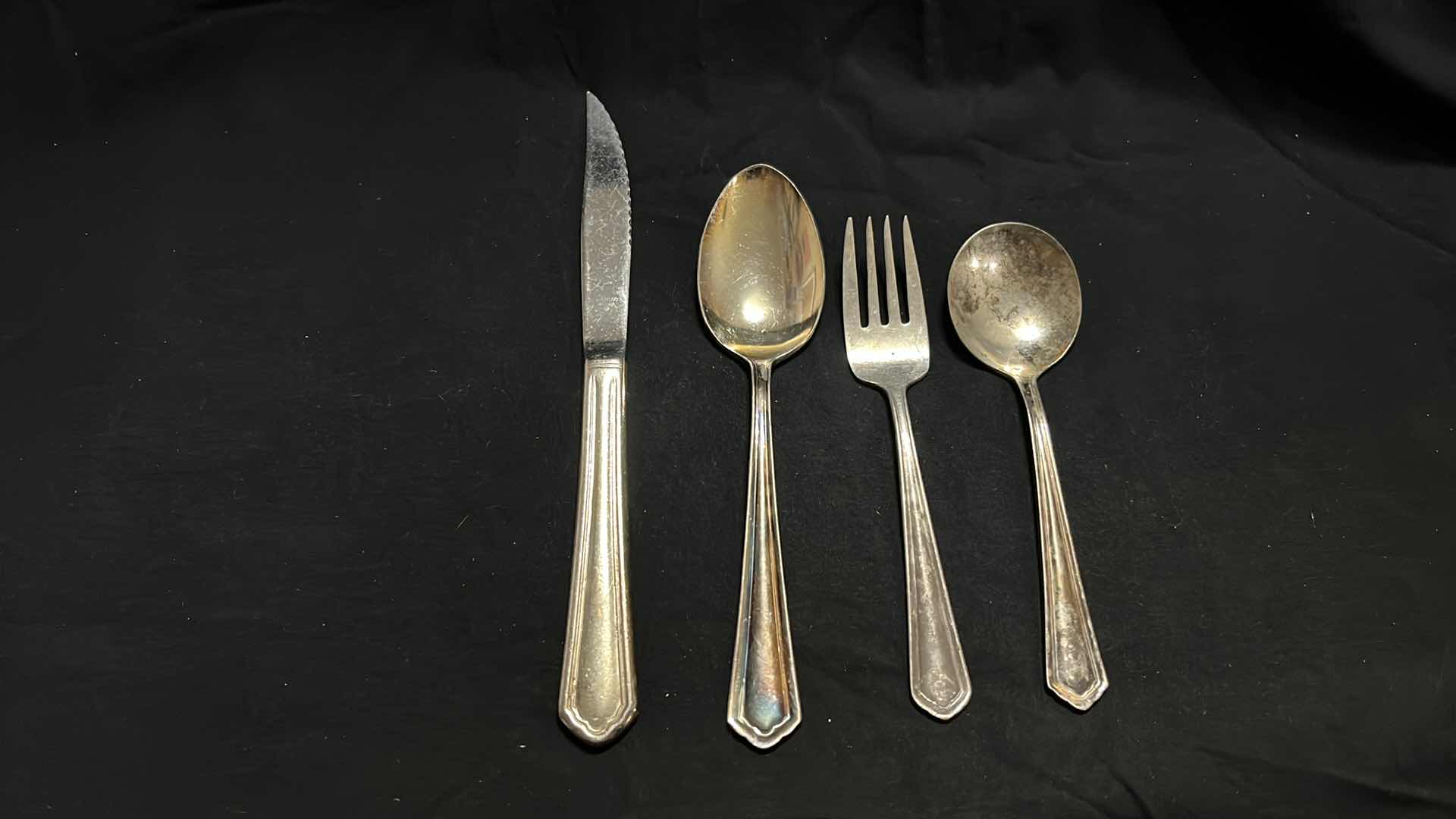 Photo 1 of FLATWARE, VARIOUS STYLES, 10 PCS EACH UTENSIL, 6”- 9” (40 PCS)