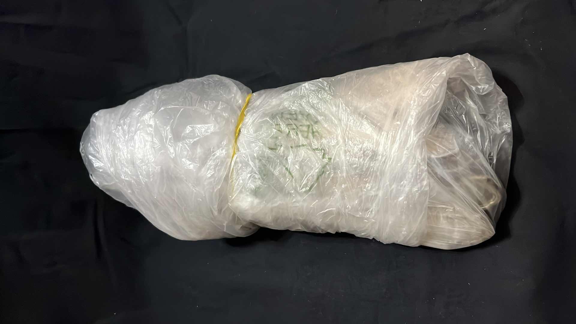 Photo 1 of FLATWARE, VARIOUS STYLES, 10 PCS EACH UTENSIL, 6”- 9” (40 PCS)