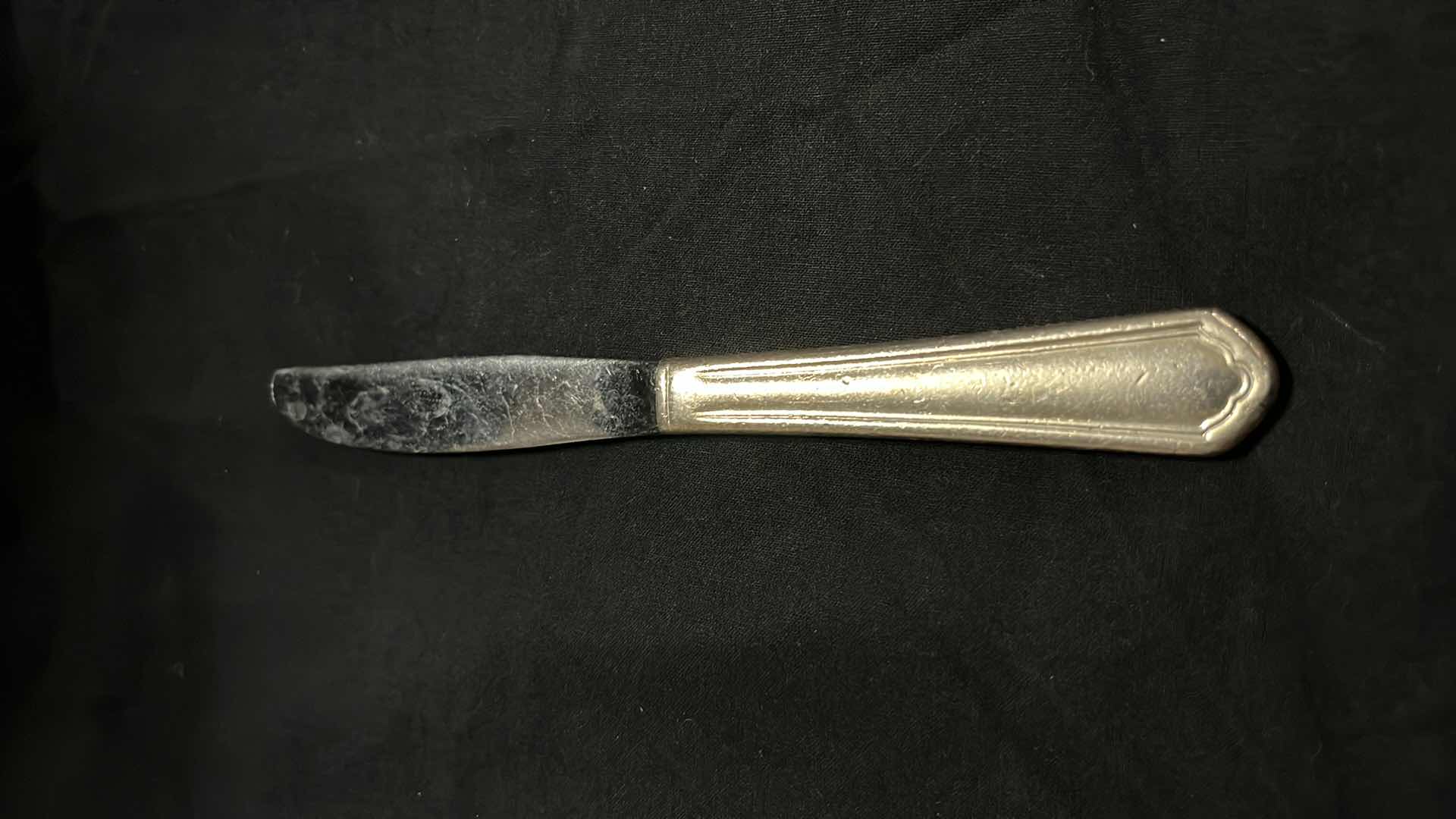 Photo 1 of FLATWARE, 7.25” BUTTER KNIVES (30 PCS)