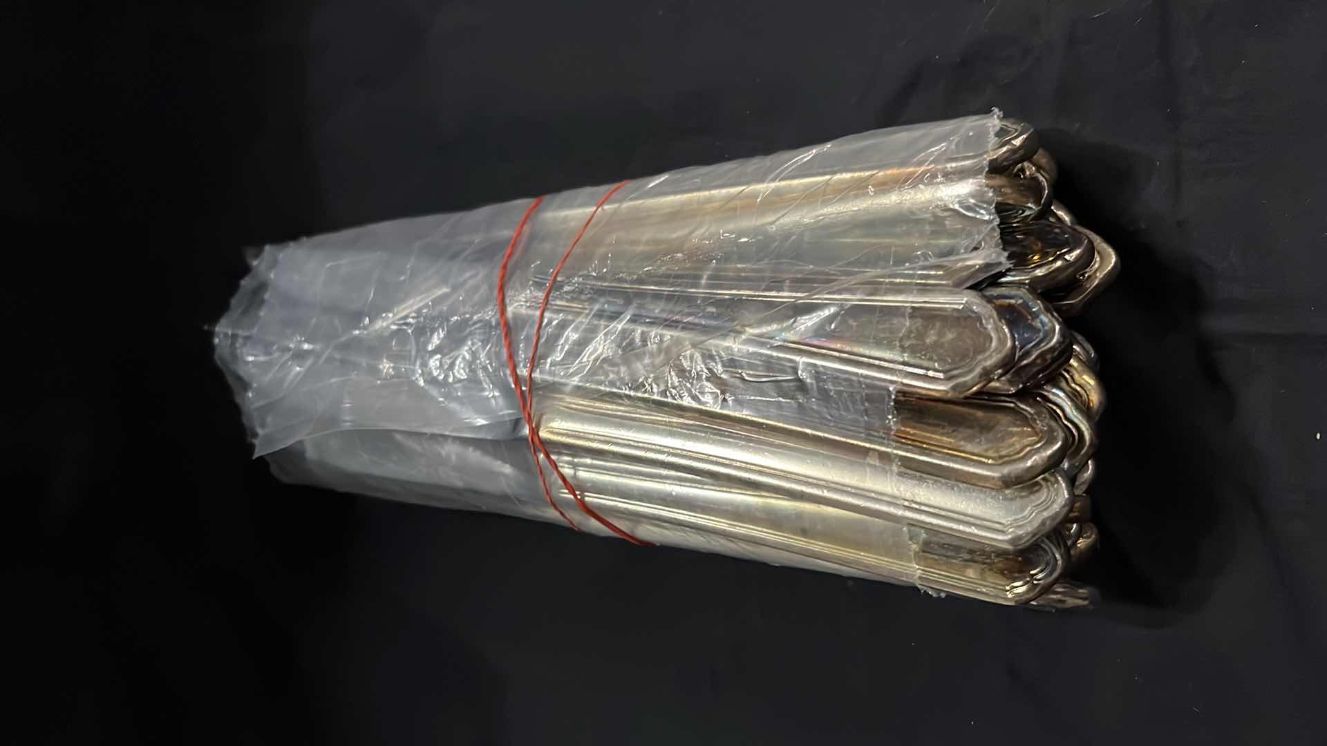 Photo 4 of FLATWARE, 9” KNIVES (30 PCS)