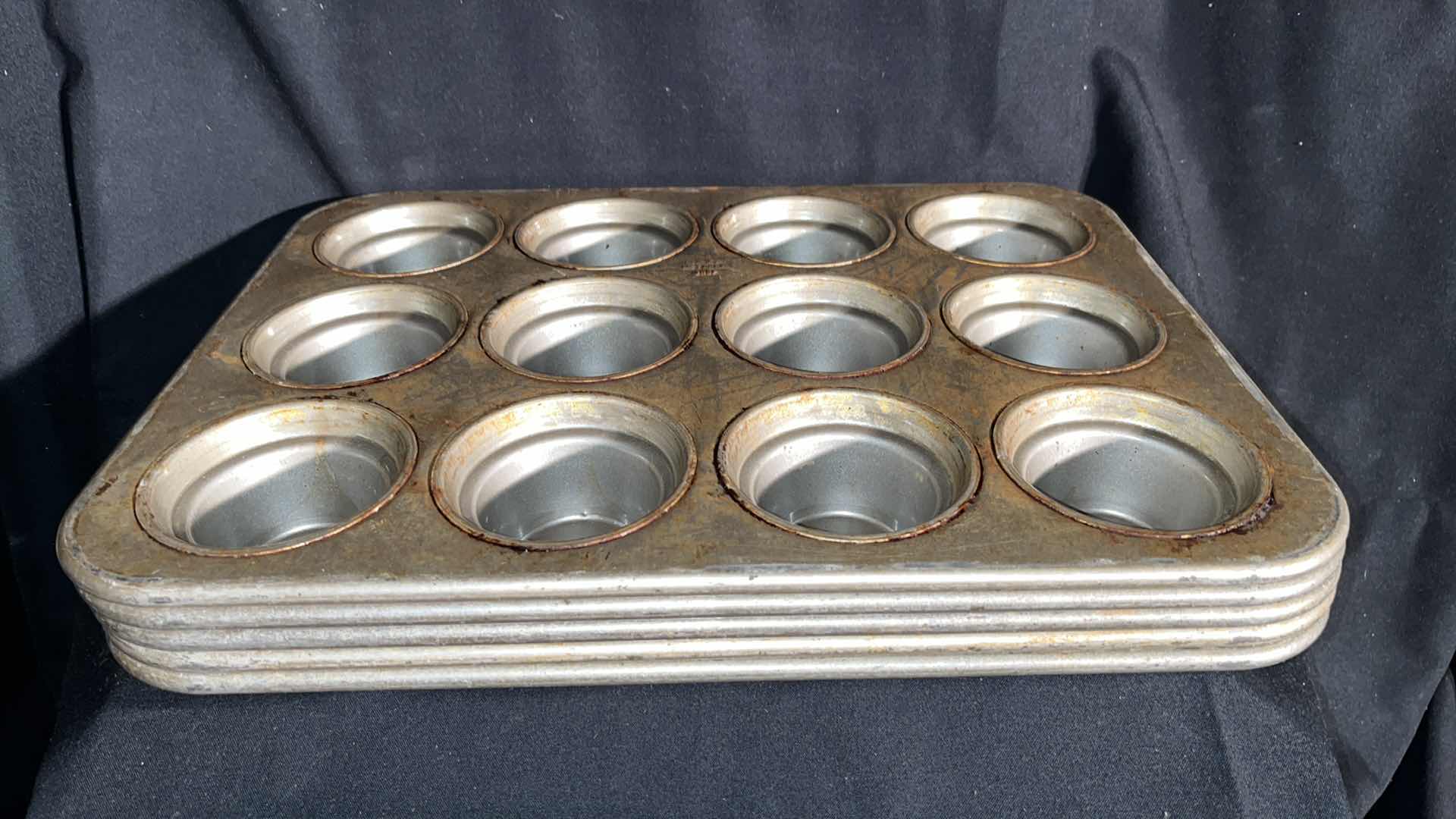 Photo 1 of CHICAGO METALLIC MUFFIN PAN, VARIOUS CONDITIONS MODEL #355F (5)