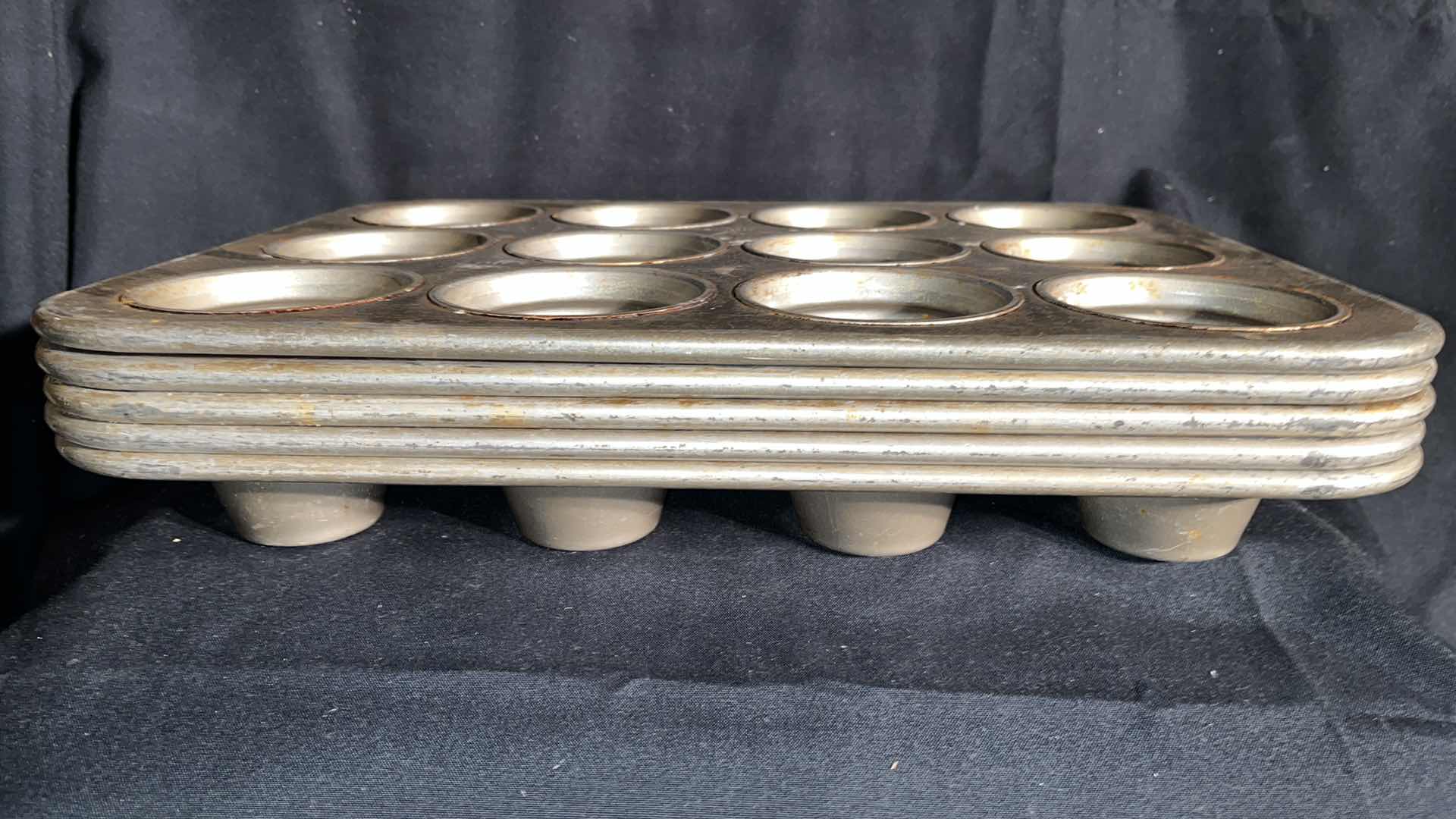 Photo 2 of CHICAGO METALLIC MUFFIN PAN, VARIOUS CONDITIONS MODEL #355F (5)