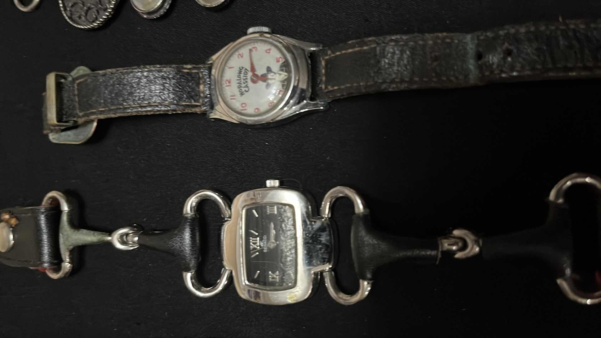 Photo 1 of WATCHES 8 PCS