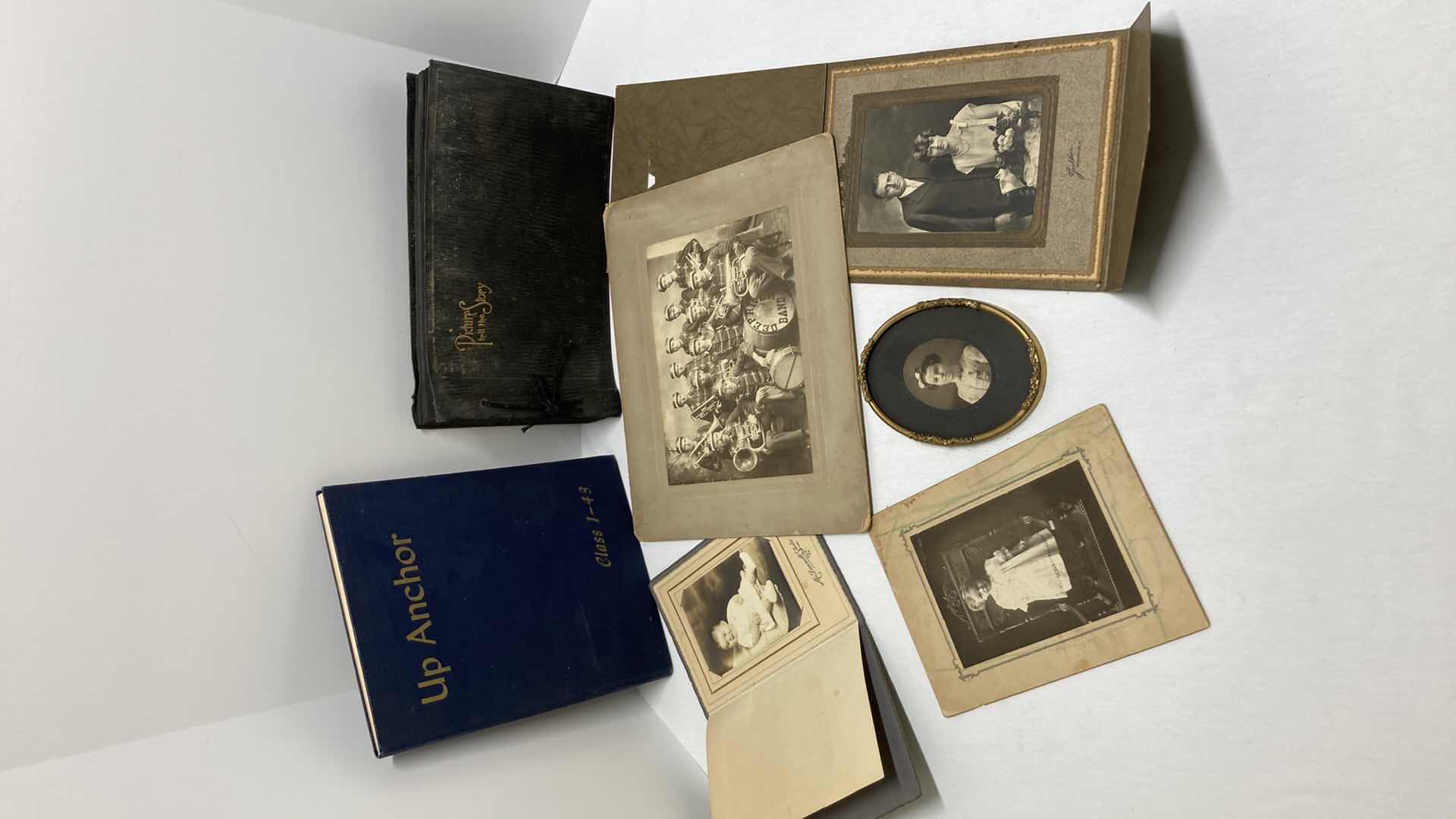 Photo 4 of MID CENTURY NEWSPAPERS W EARLY CENTURY PHOTOS & YEARBOOKS