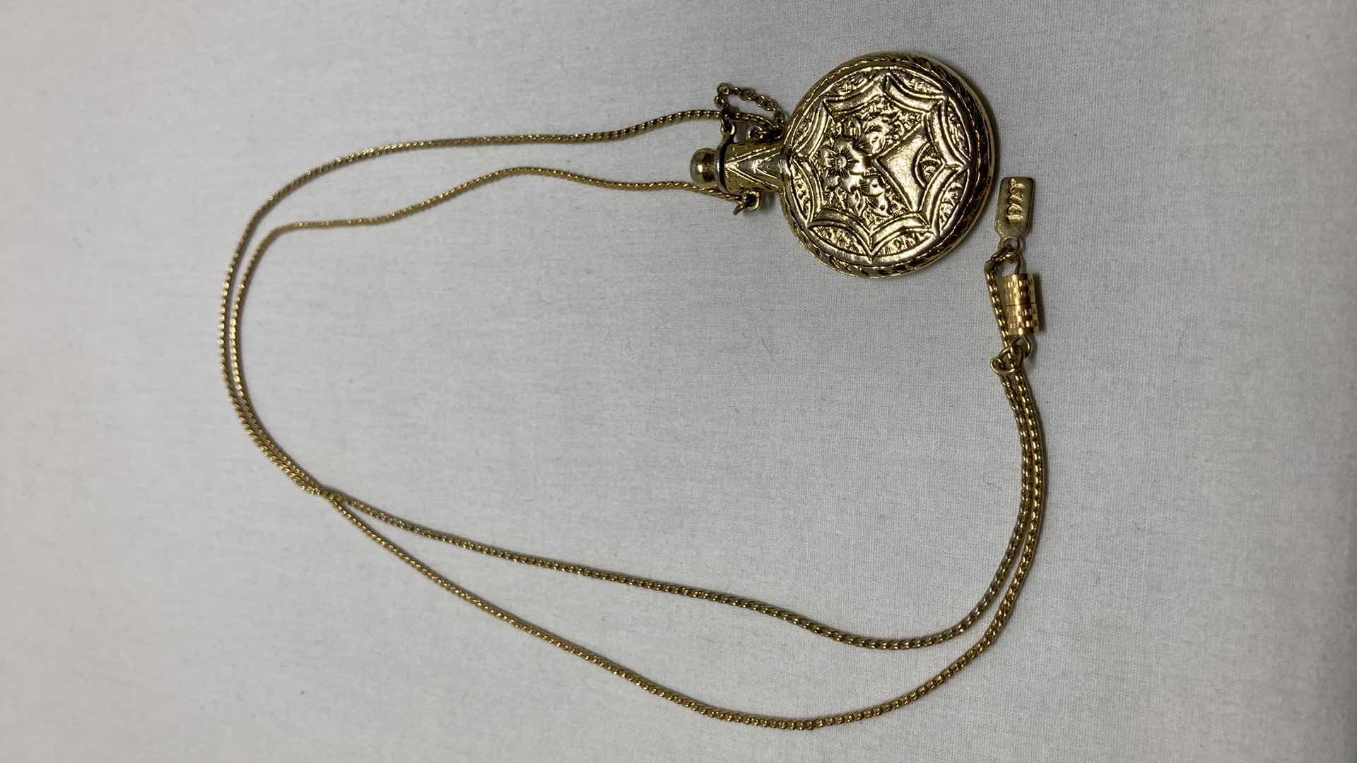 Photo 1 of 1928 BRAND GOLD & SILVER FINISH 32” NECKLACE W PERFUME FLASK 2” PENDANT