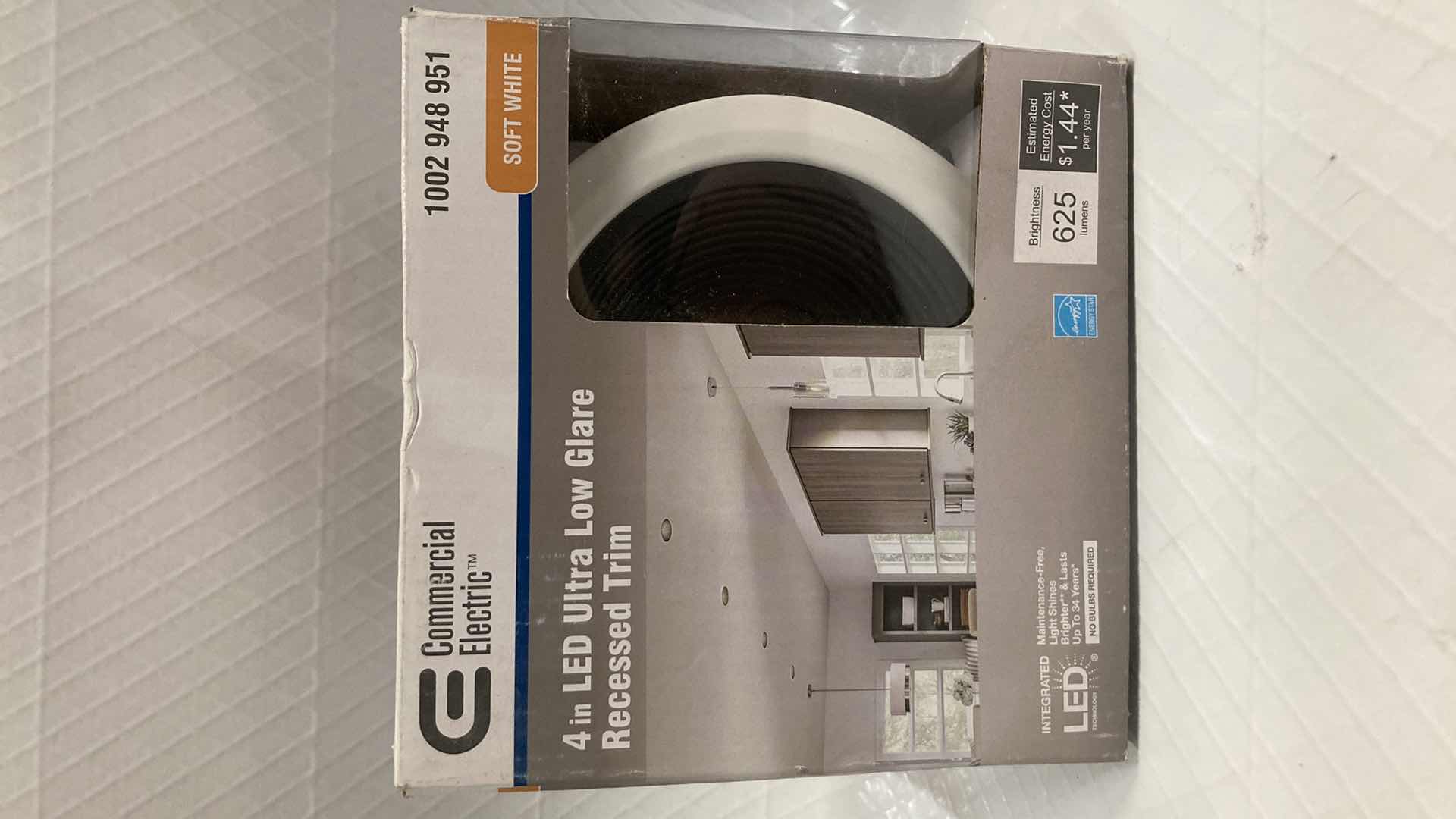 Photo 1 of NEW COMMERCIAL ELECTRIC 4” LED ULTRA LOW GLARE RECESSED DOWNLIGHT MODEL 1002948951 (4)