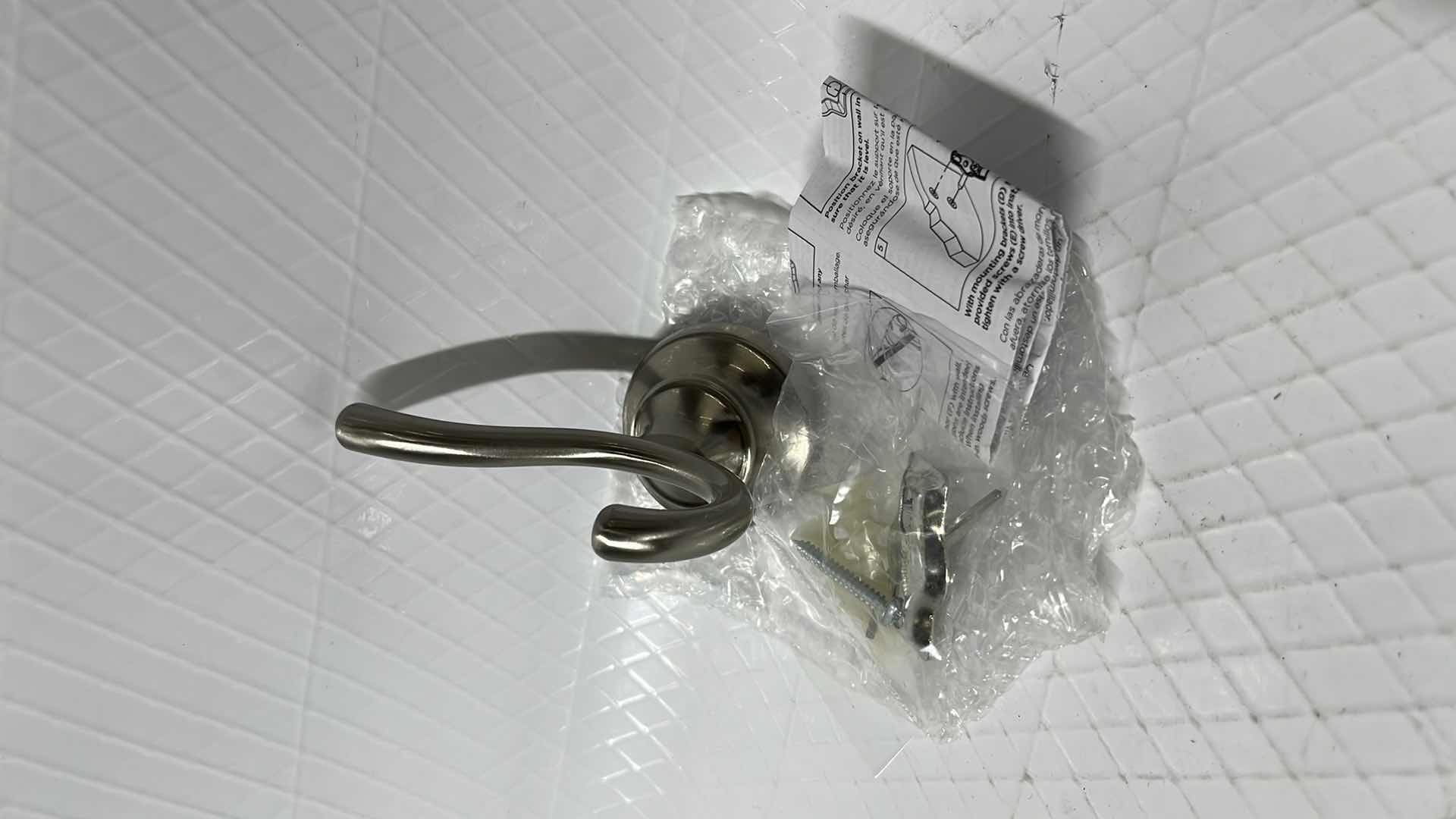 Photo 1 of NEW DELTA STARMOUNT TOWEL HOOK 3-PACK, SPOTSHIELD BRUSHED NICKEL FINISH (STM35-BN)