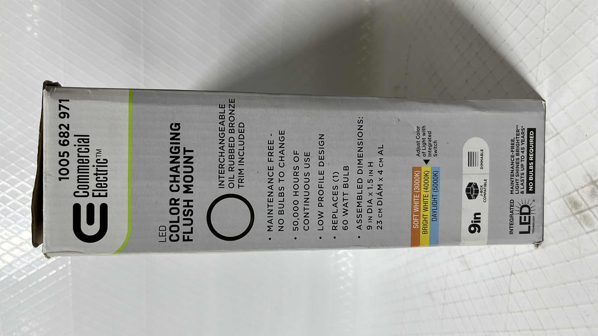 Photo 1 of COMMERCIAL ELECTRIC 9” LED COLOR CHANGING FLUSH MOUNT W INTERCHANGEABLE WHITE OR OIL RUBBED BRONZE TRIM (1005 682 971)
