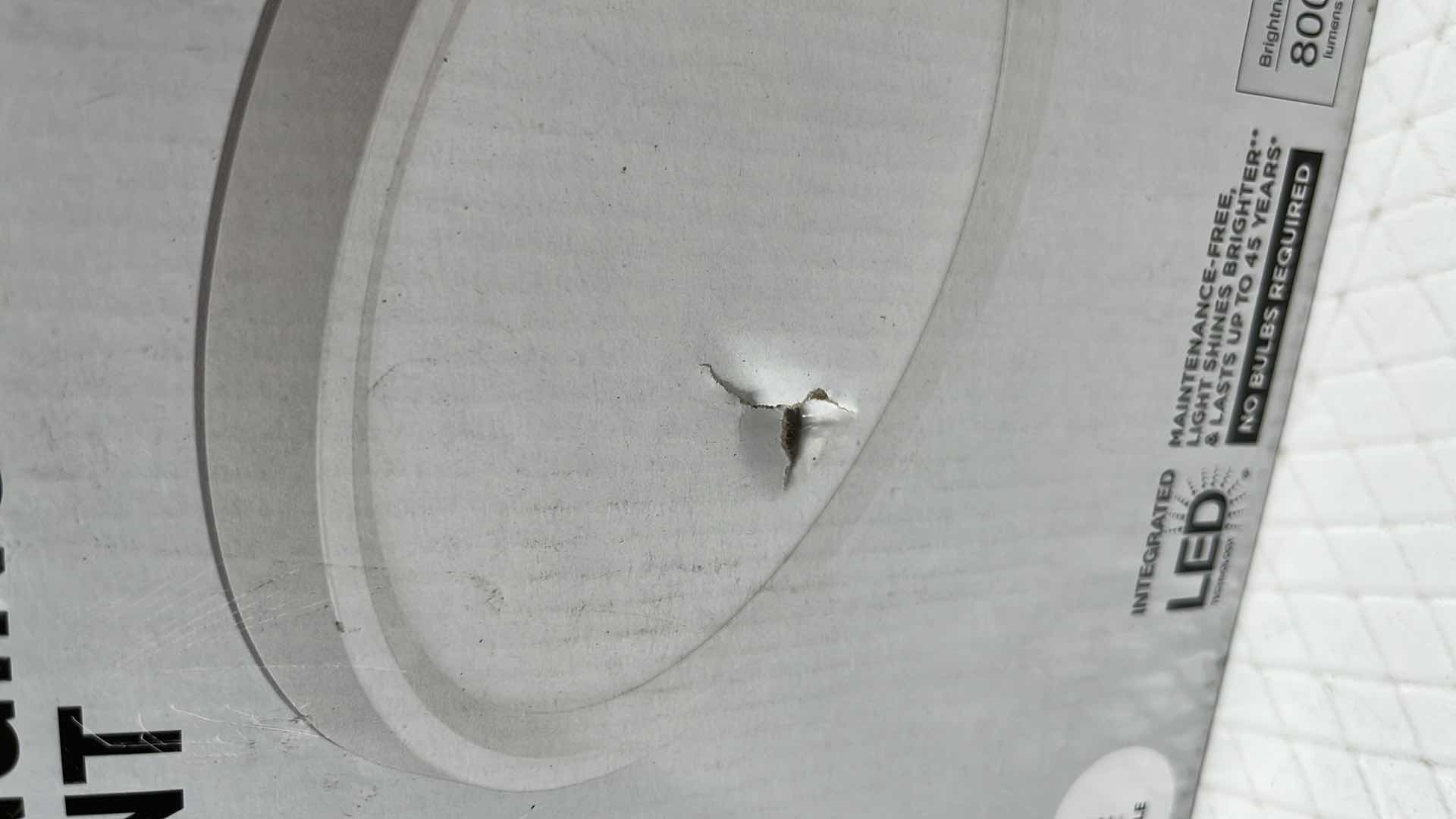 Photo 1 of COMMERCIAL ELECTRIC 9” LED COLOR CHANGING FLUSH MOUNT W INTERCHANGEABLE WHITE OR OIL RUBBED BRONZE TRIM (1005 682 971)