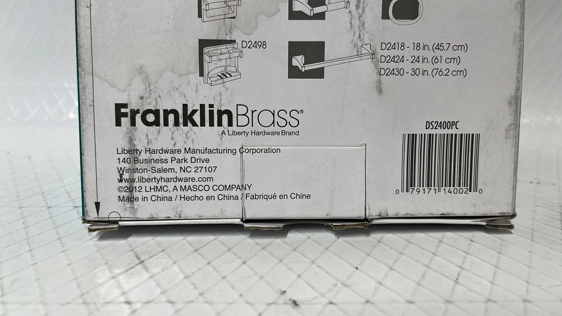 Photo 1 of FRANKLIN BRASS FUTURA 4 PC CHROME BATHWARE SET, DOUBLE ROBE HOOK, TOILET PAPER HOLDER, TOWEL RING & 24” TOWEL BAR (DS2400PC)