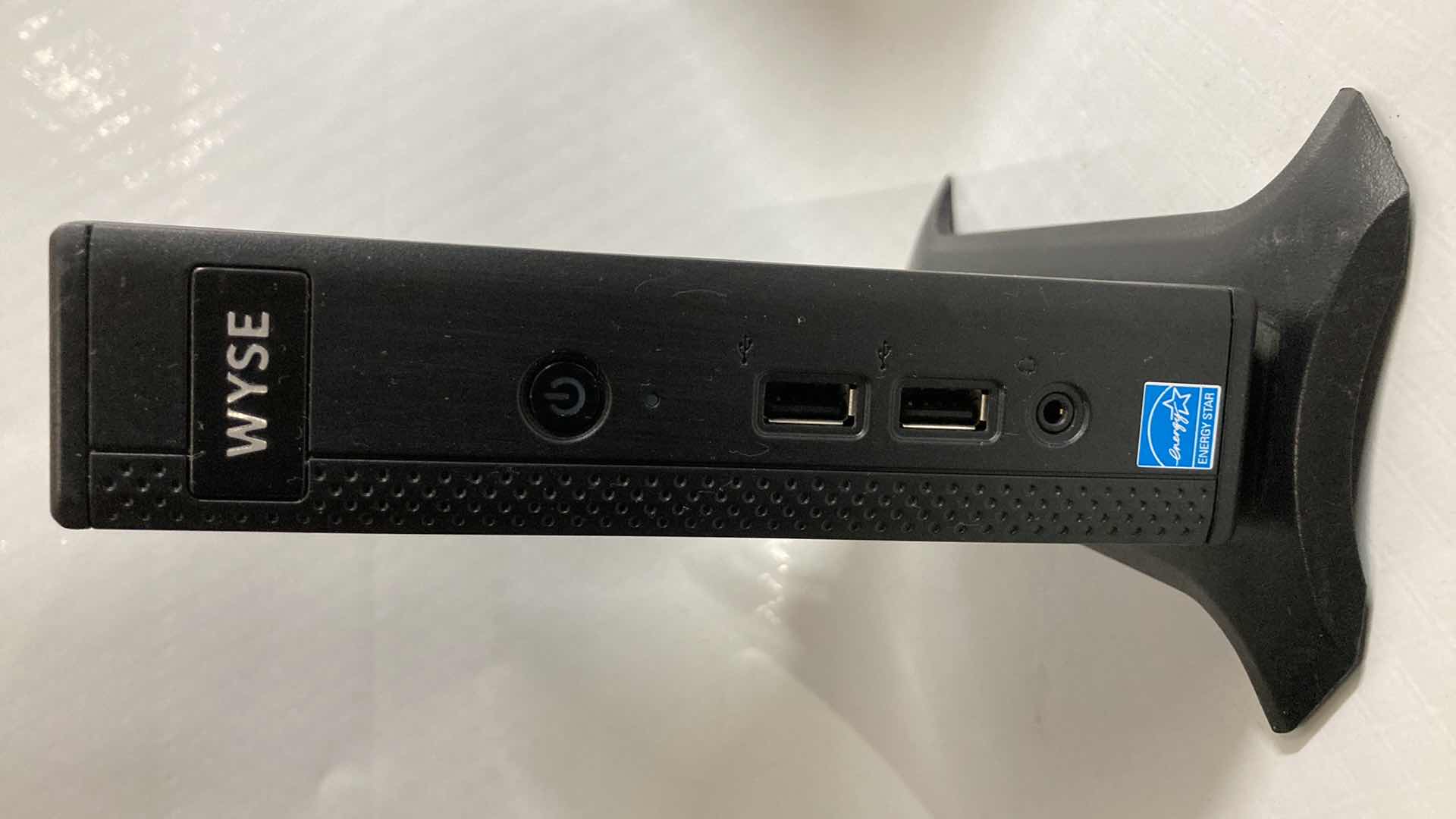 Photo 1 of DELL WYSE AMD G-T48E DUAL CORE 1.40GHz 8GB FLASH 2GB RAM THIN CLIENT MODEL Dx0D (2)