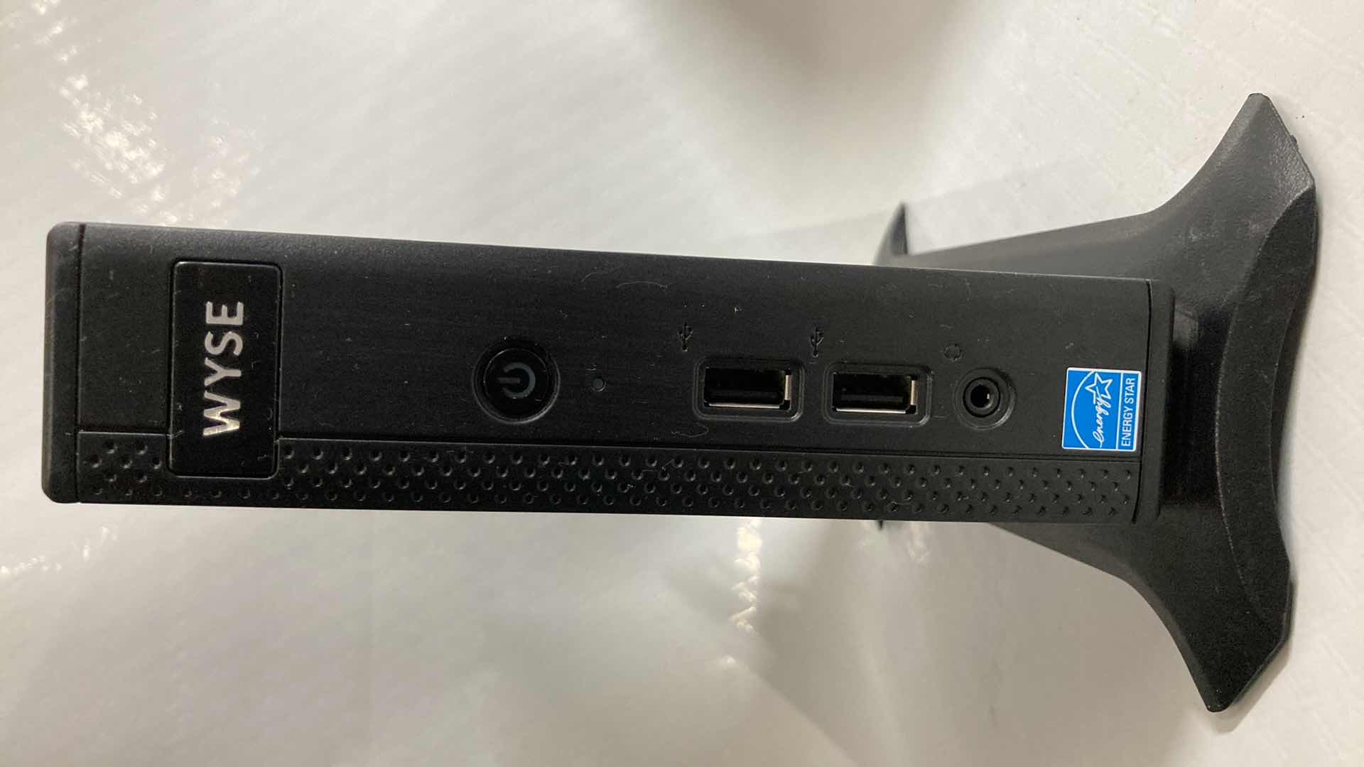 Photo 1 of DELL WYSE AMD G-T48E DUAL CORE 1.40GHz 8GB FLASH 2GB RAM THIN CLIENT MODEL Dx0D (2)