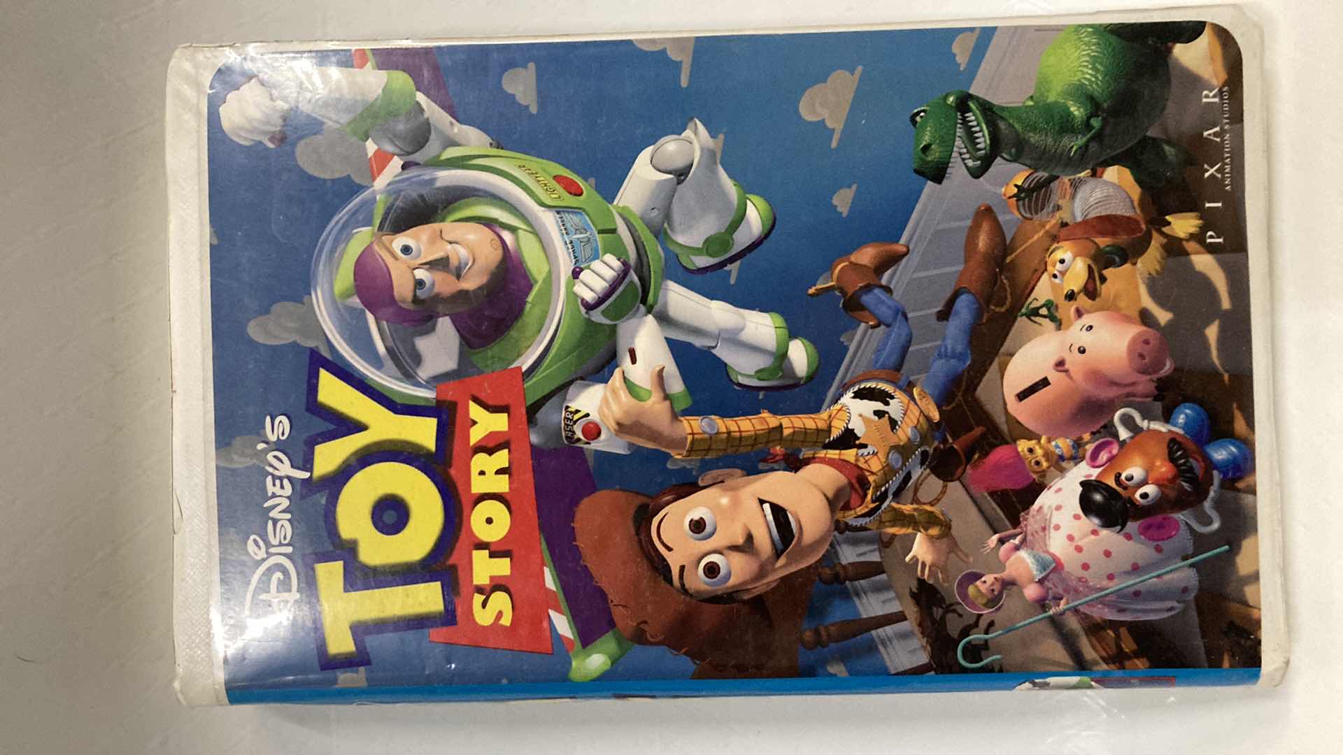 Photo 1 of DISNEY VHS MOVIE CLASSICS (5)