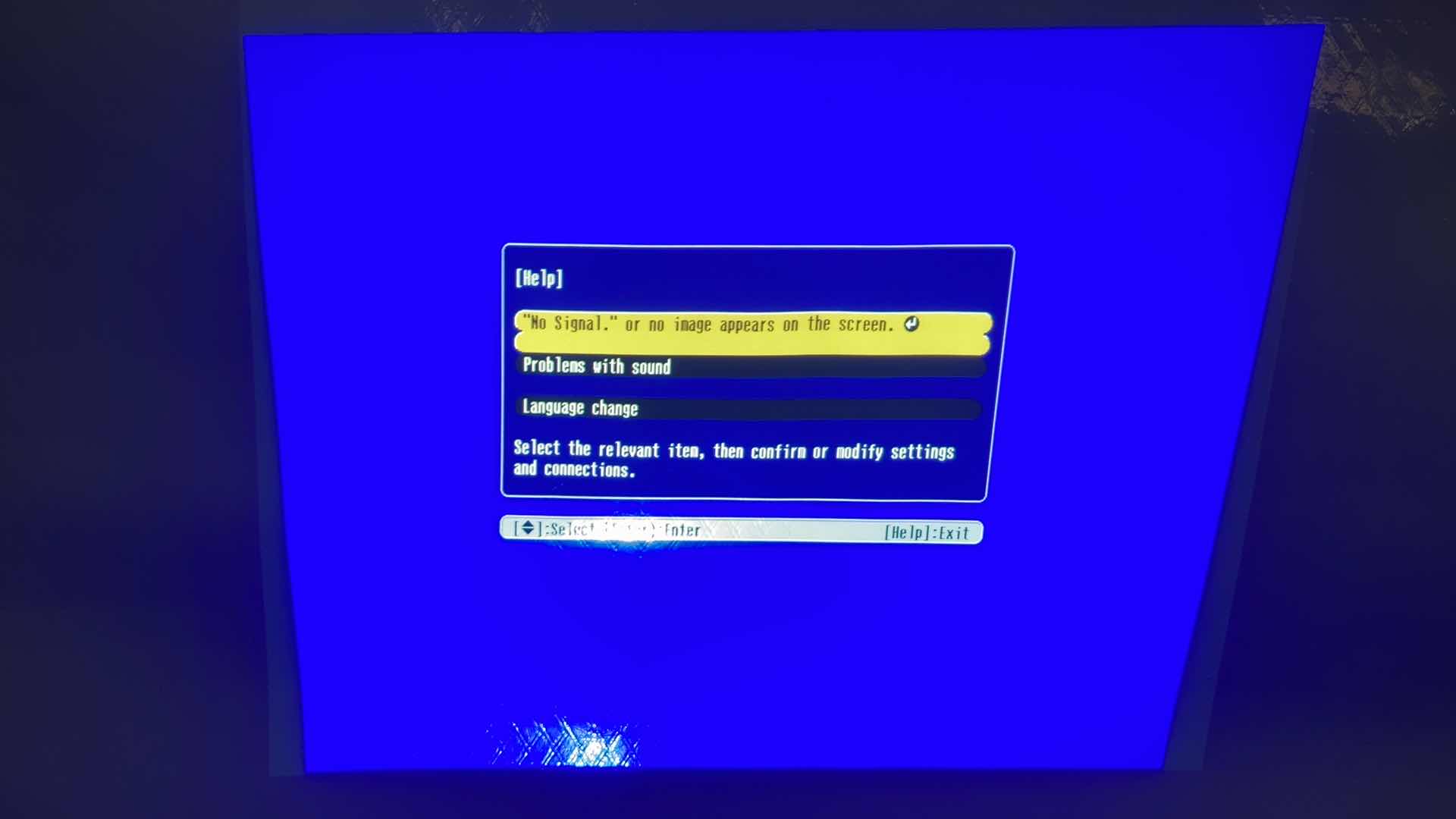 Photo 1 of EPSON LCD PROJECTOR MODEL EMP-740 W REMOTE & BAG