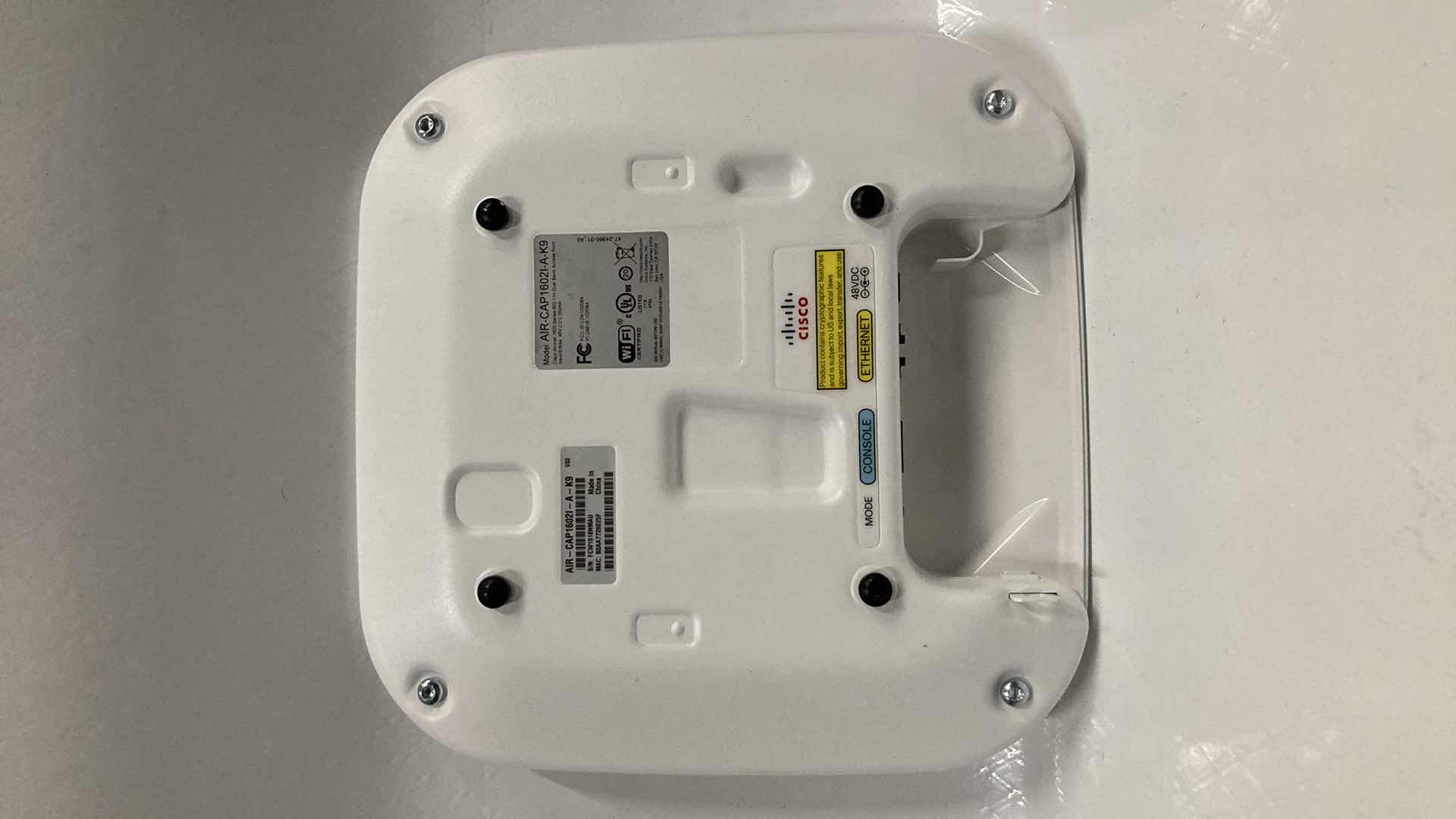 Photo 1 of CISCO AIRONET 1600 SERIES 300mbps DUAL BAND ACCESS POINT MODEL AIR-CAP16021-A-K9 (2)