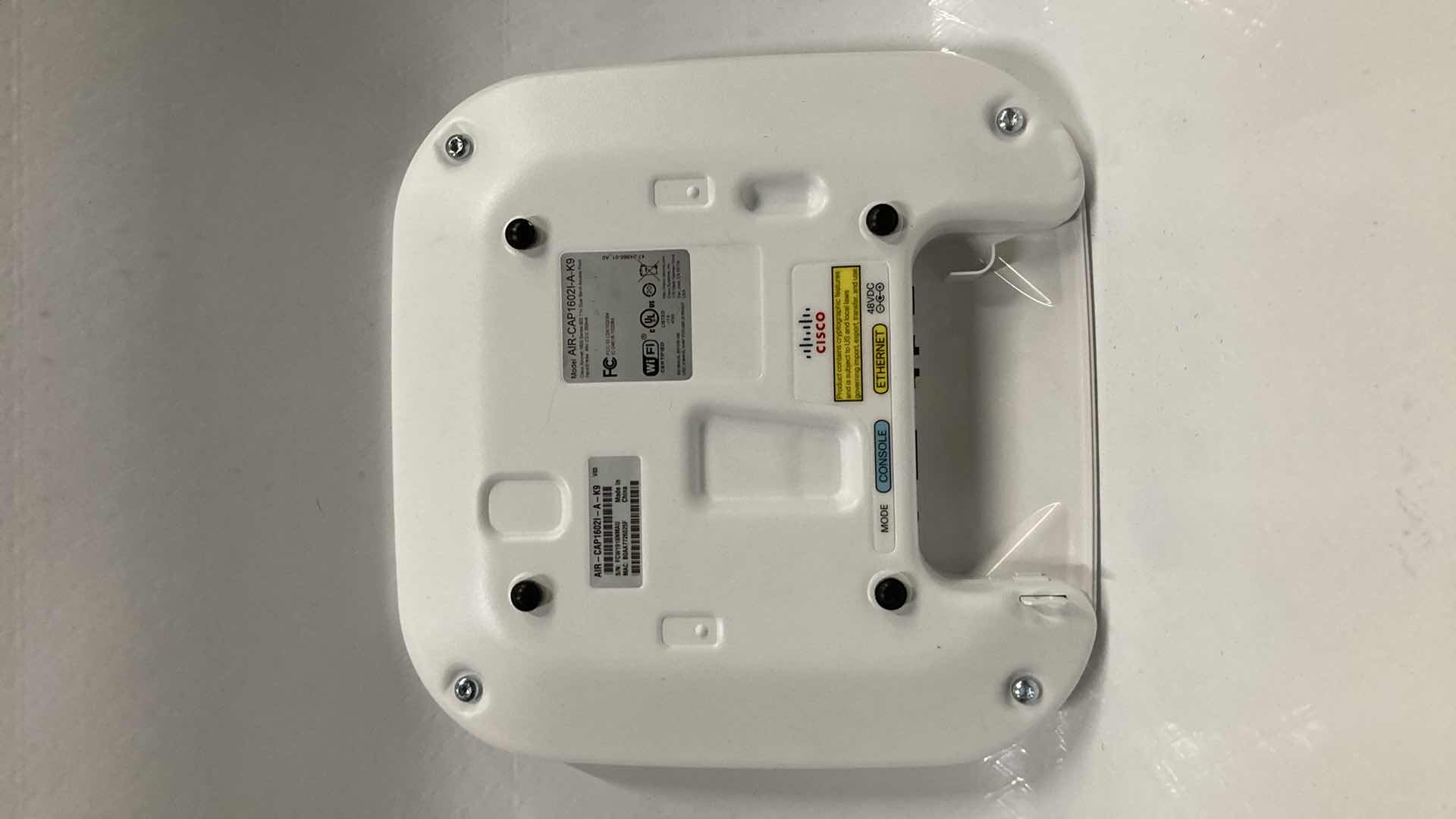 Photo 1 of CISCO AIRONET 1600 SERIES 300mbps DUAL BAND ACCESS POINT MODEL AIR-CAP16021-A-K9 (2)