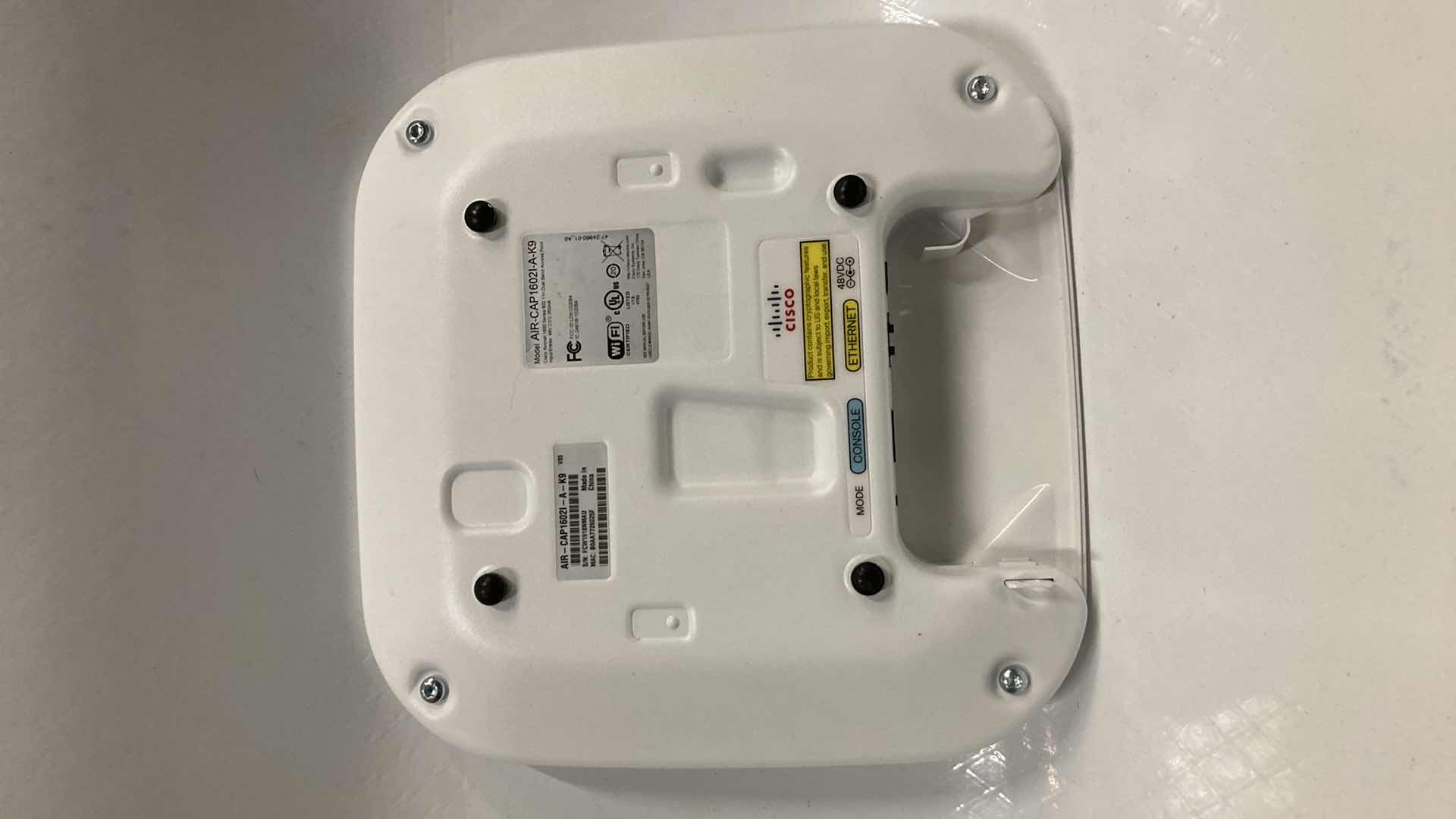 Photo 1 of CISCO AIRONET 1600 SERIES 300mbps DUAL BAND ACCESS POINT MODEL AIR-CAP16021-A-K9 (2)