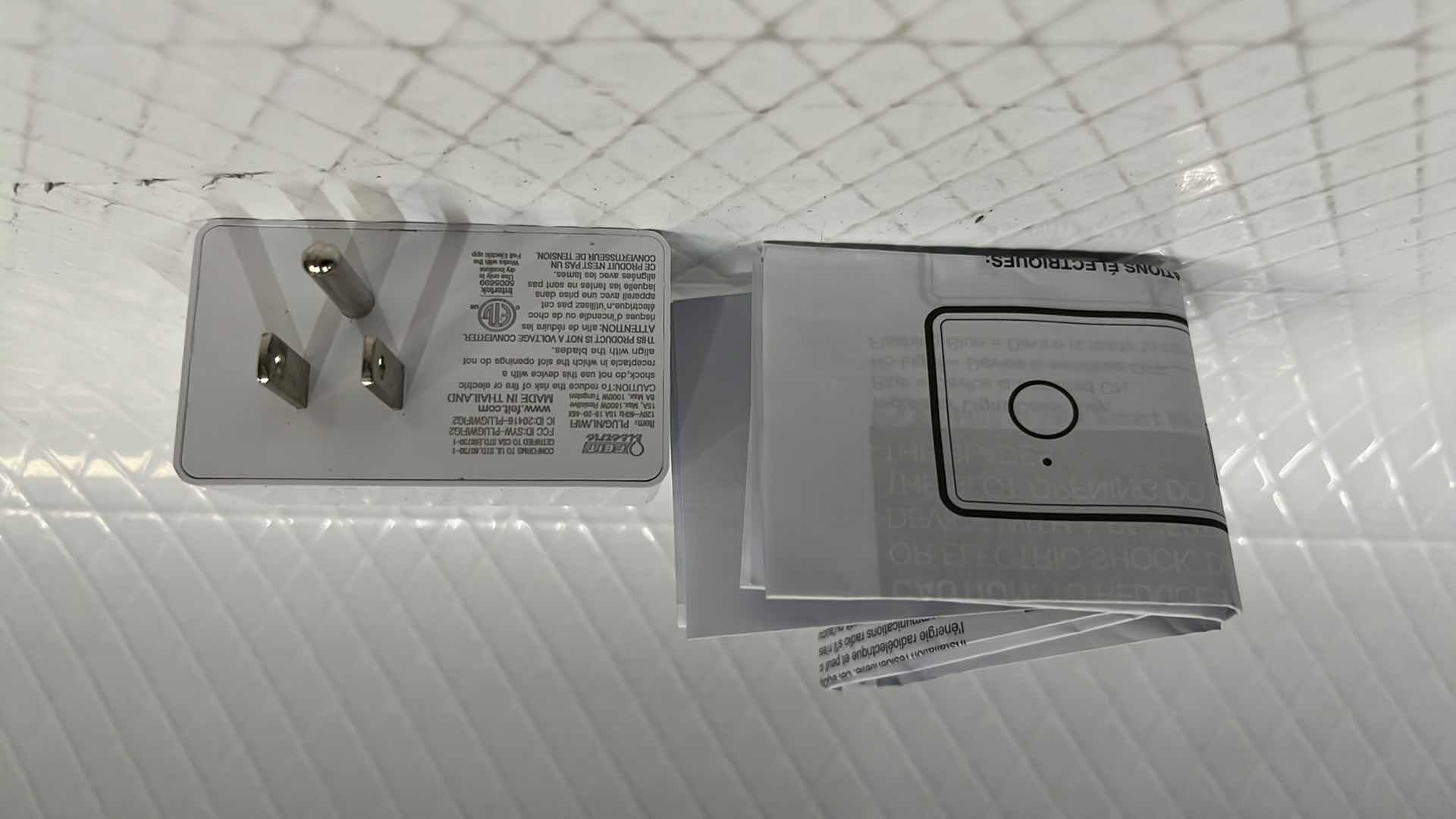 Photo 1 of 2- NEW FEIT ELECTRIC SMART PLUG W NIGHT LIGHT