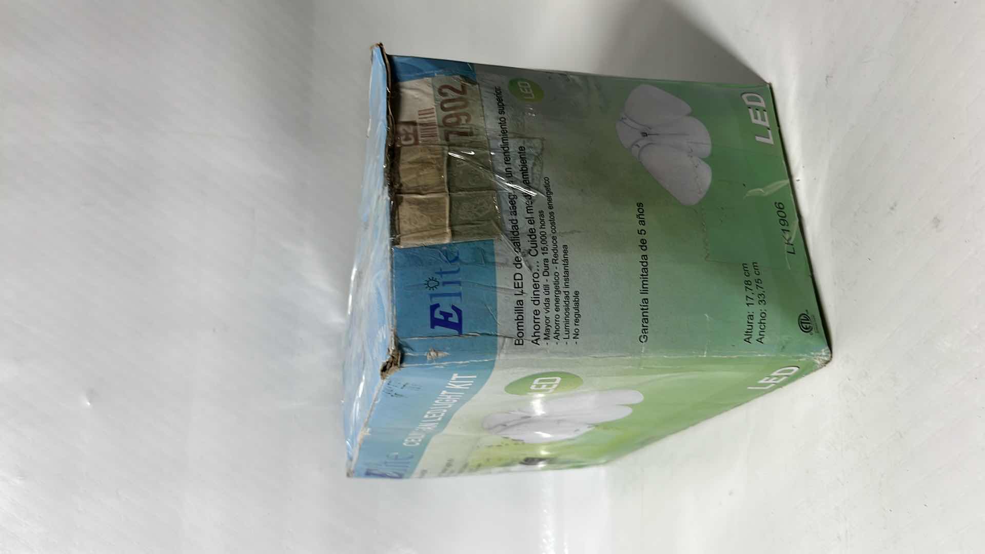 Photo 1 of ELITE CEILING FAN LED 3-LIGHT CLUSTER LIGHT KIT, WHITE FINISH W FROSTED GLASS (LK1906)