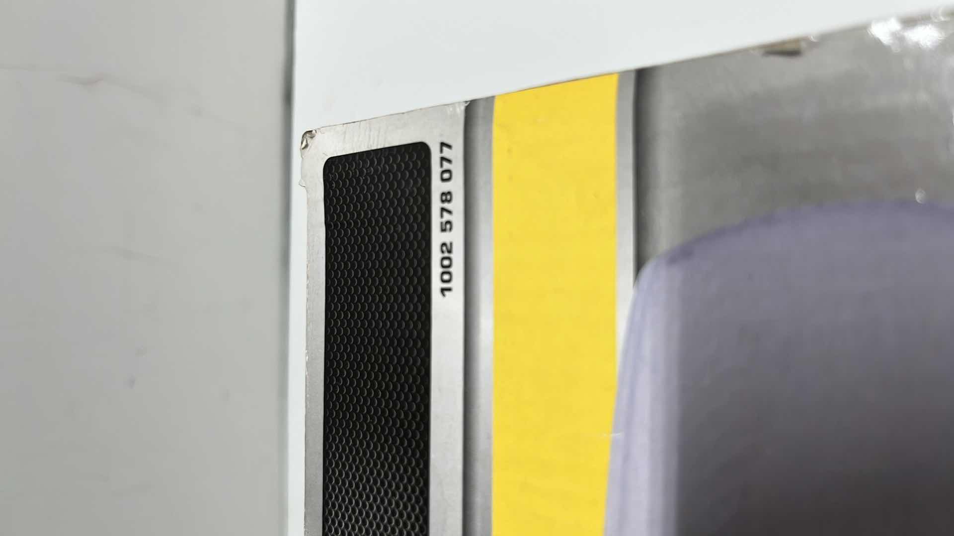 Photo 1 of NEW DEFIANT WHITE OUTDOOR LED MOTION SECURITY LIGHT 1002 578 077