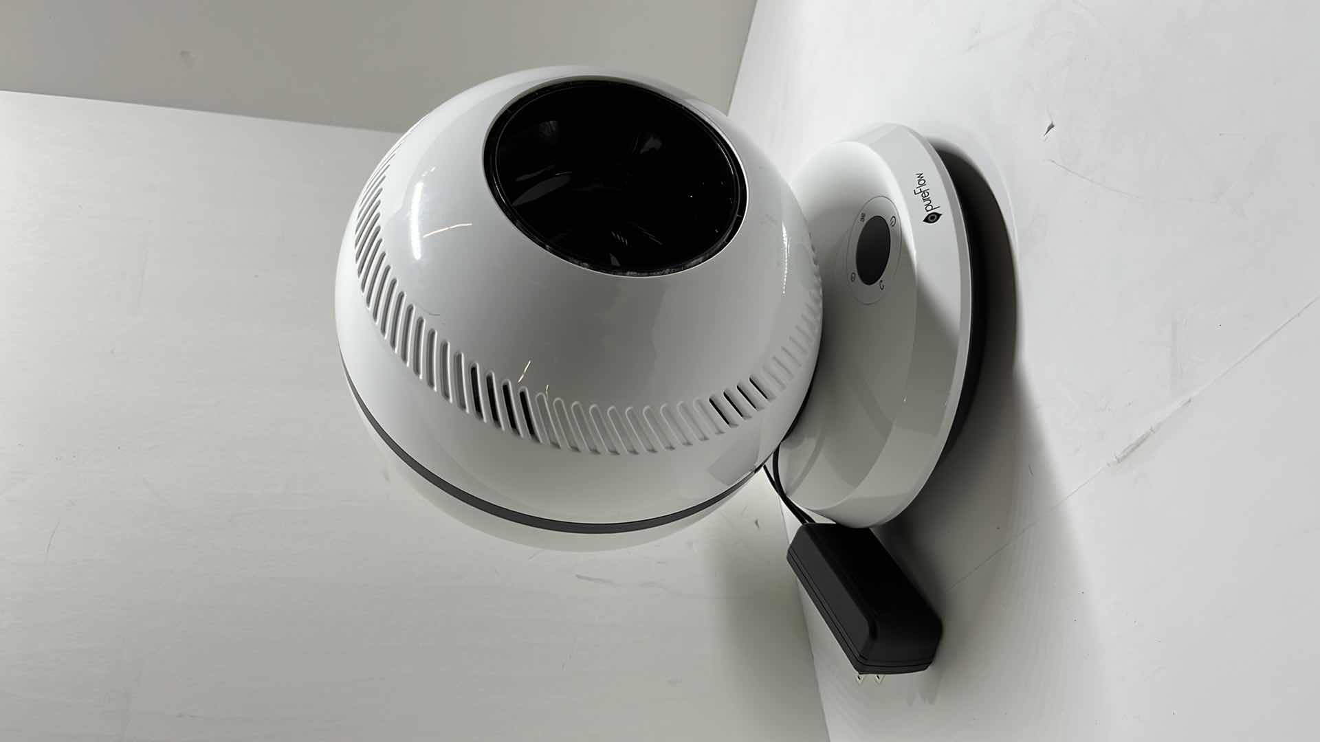 Photo 4 of GREENTECH ENVIRONMENTAL PUREFLOW QT7 10.5” 90 DEGREE VERTICAL & HORIZONTAL BLADELESS OSCILLATING FAN PUREFLOW-QT7