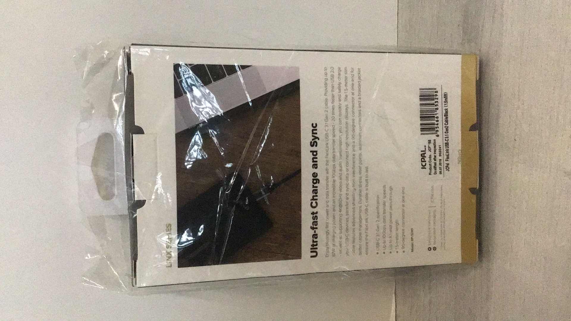 Photo 1 of NEW FLEXLINK USB-C 3.1 GEN 2 CHARGING/DATA TRANSFER 4FT CABLE