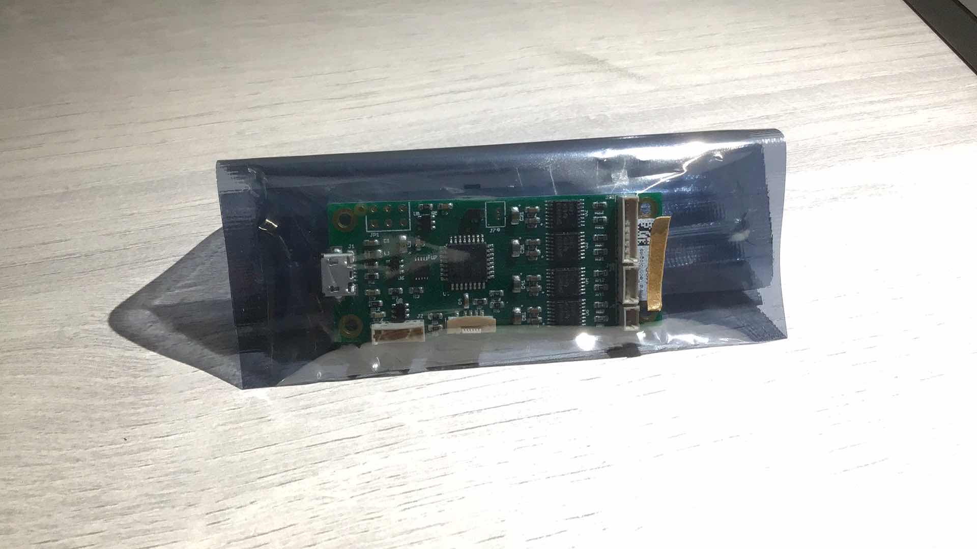 Photo 1 of NEW THEIA TECHNOLOGIES MCR400 LENS MOTOR CONTROL BOARD FOR PR4 & PR6 LENSES