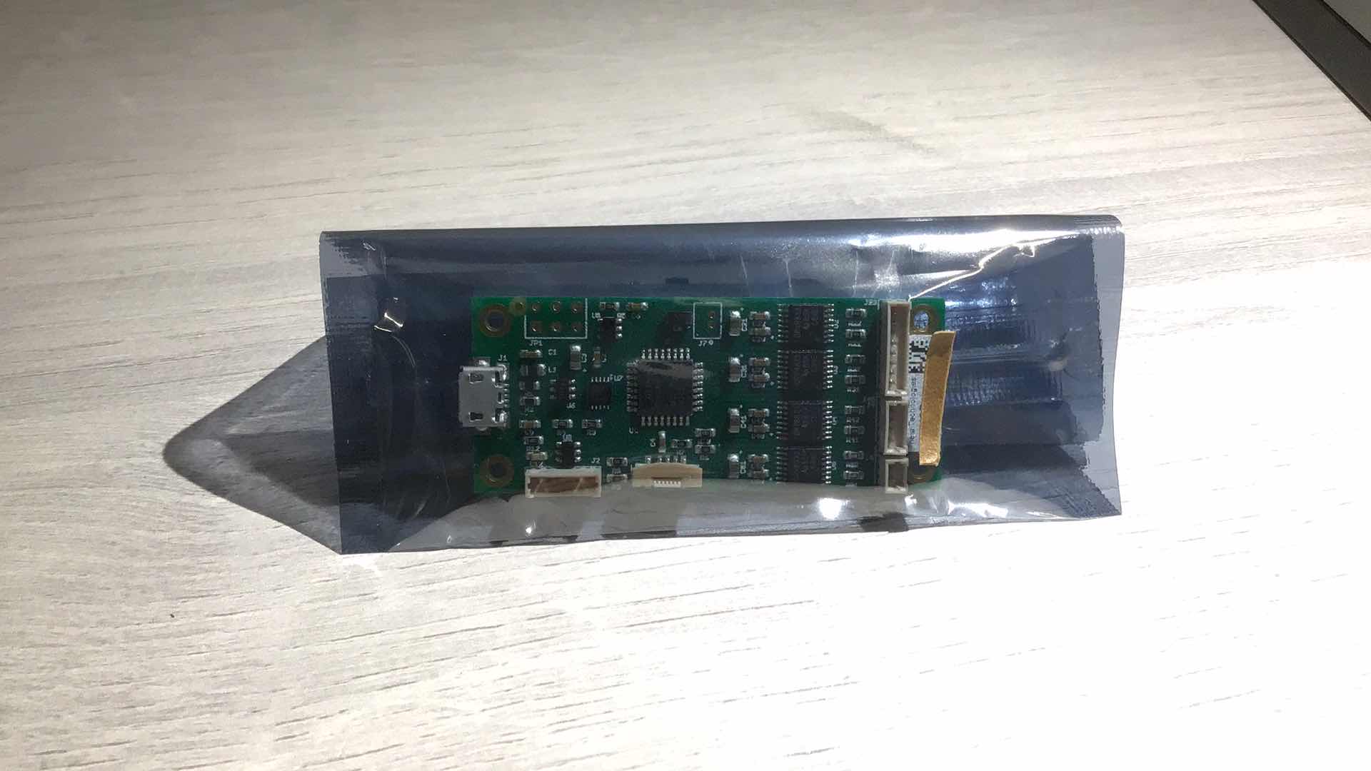 Photo 1 of NEW THEIA TECHNOLOGIES MCR400 LENS MOTOR CONTROL BOARD FOR PR4 & PR6 LENSES