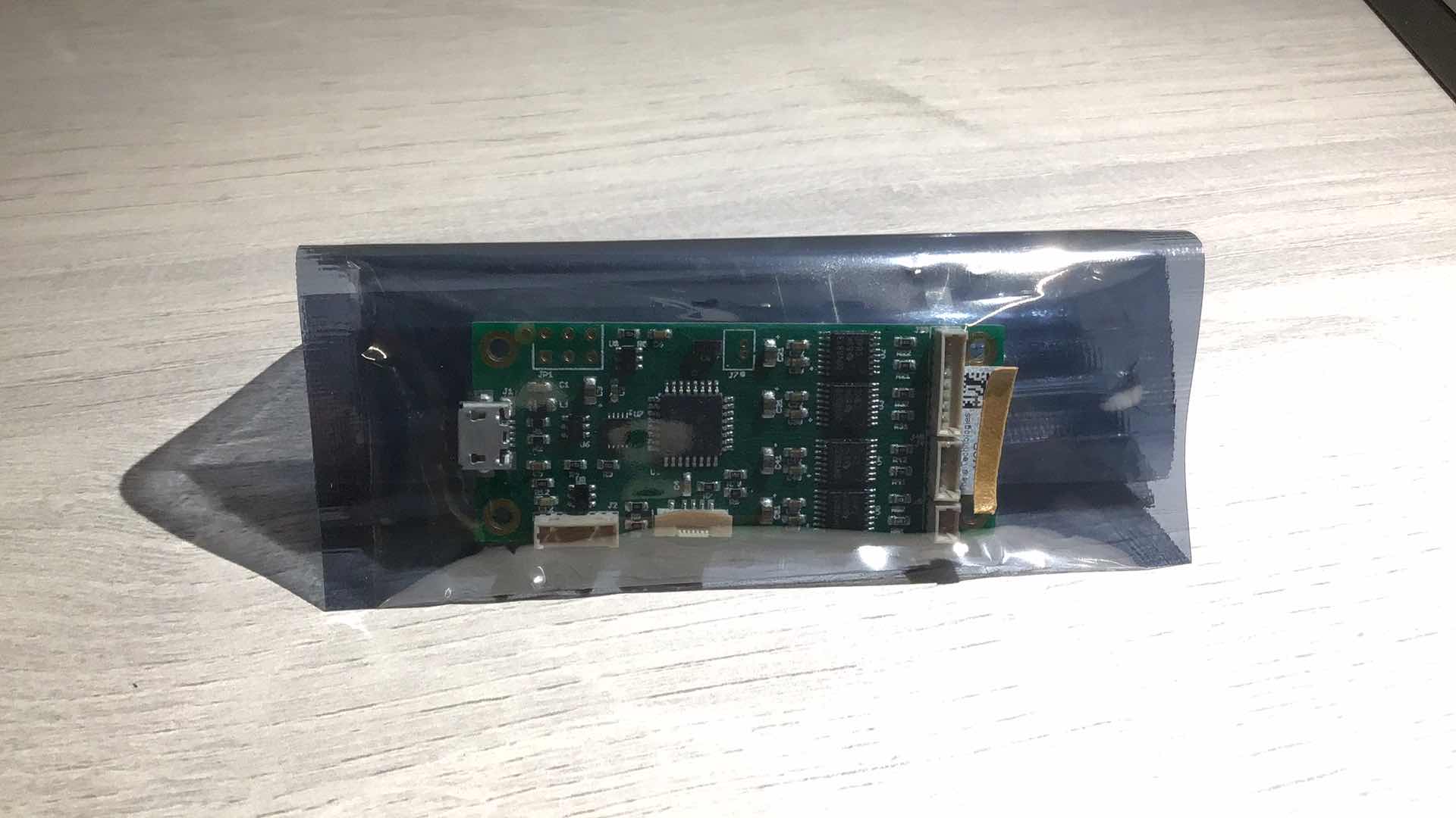 Photo 1 of NEW THEIA TECHNOLOGIES MCR400 LENS MOTOR CONTROL BOARD FOR PR4 & PR6 LENSES