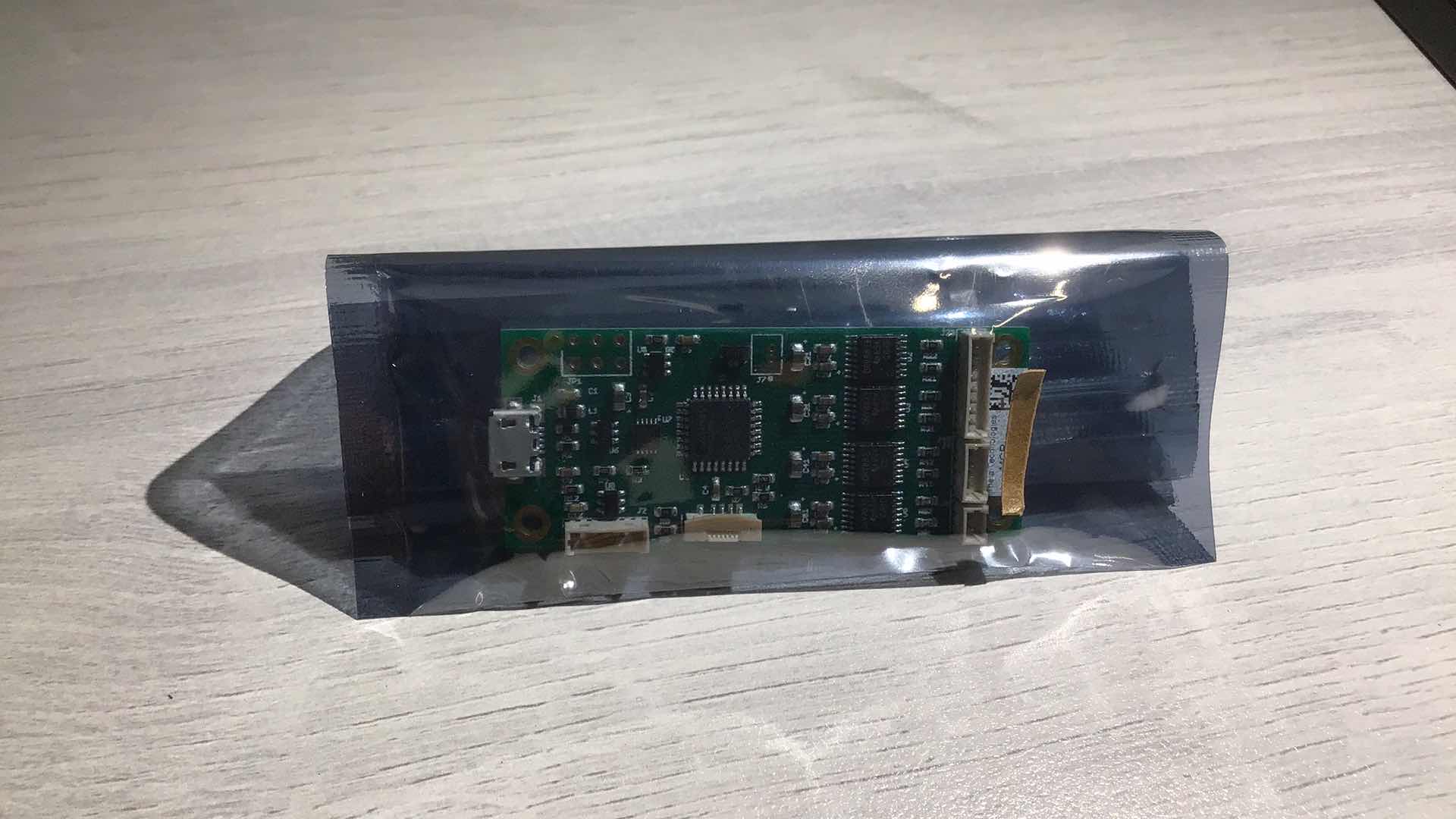 Photo 1 of NEW THEIA TECHNOLOGIES MCR400 LENS MOTOR CONTROL BOARD FOR PR4 & PR6 LENSES