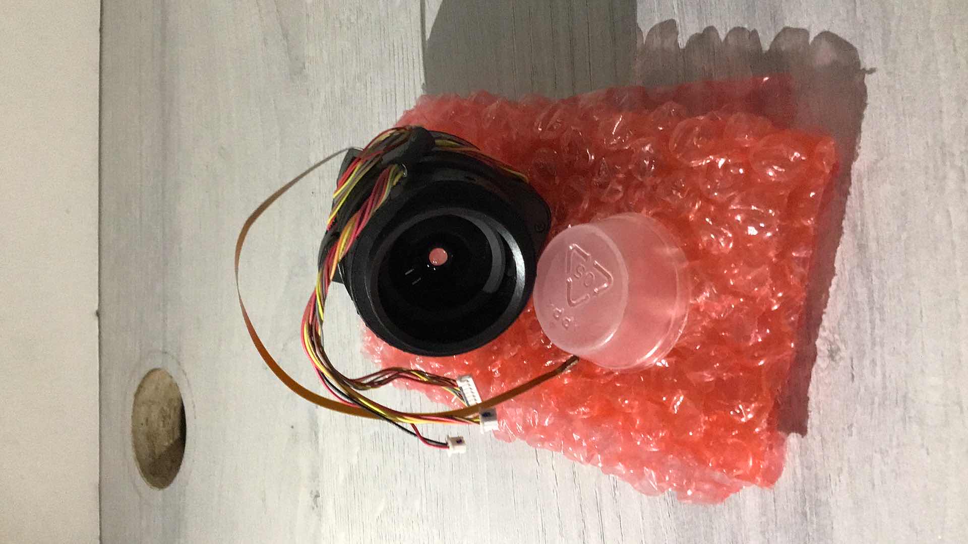 Photo 1 of NEW THEIA TECHNOLOGIES CS-MOUNT 4-10MM F/1.4 4K MOTORIZED VARIFOCAL LENS MODEL TL410P 