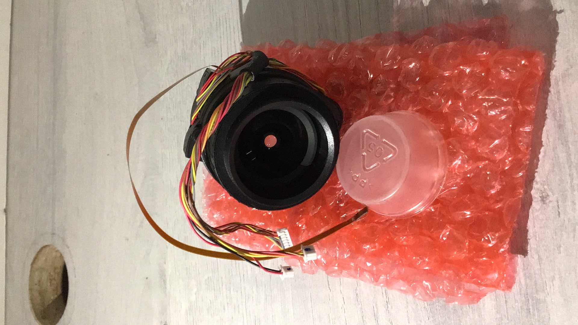 Photo 1 of NEW THEIA TECHNOLOGIES CS-MOUNT 4-10MM F/1.4 4K MOTORIZED VARIFOCAL LENS MODEL TL410P