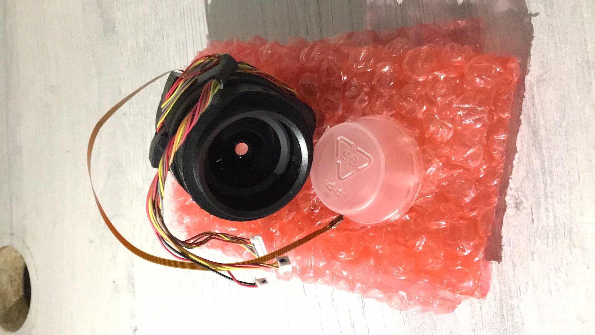 Photo 1 of NEW THEIA TECHNOLOGIES CS-MOUNT 4-10MM F/1.4 4K MOTORIZED VARIFOCAL LENS MODEL TL410P