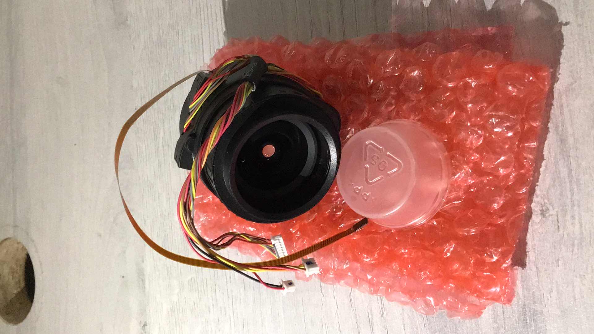 Photo 1 of NEW THEIA TECHNOLOGIES CS-MOUNT 4-10MM F/1.4 4K MOTORIZED VARIFOCAL LENS MODEL TL410P