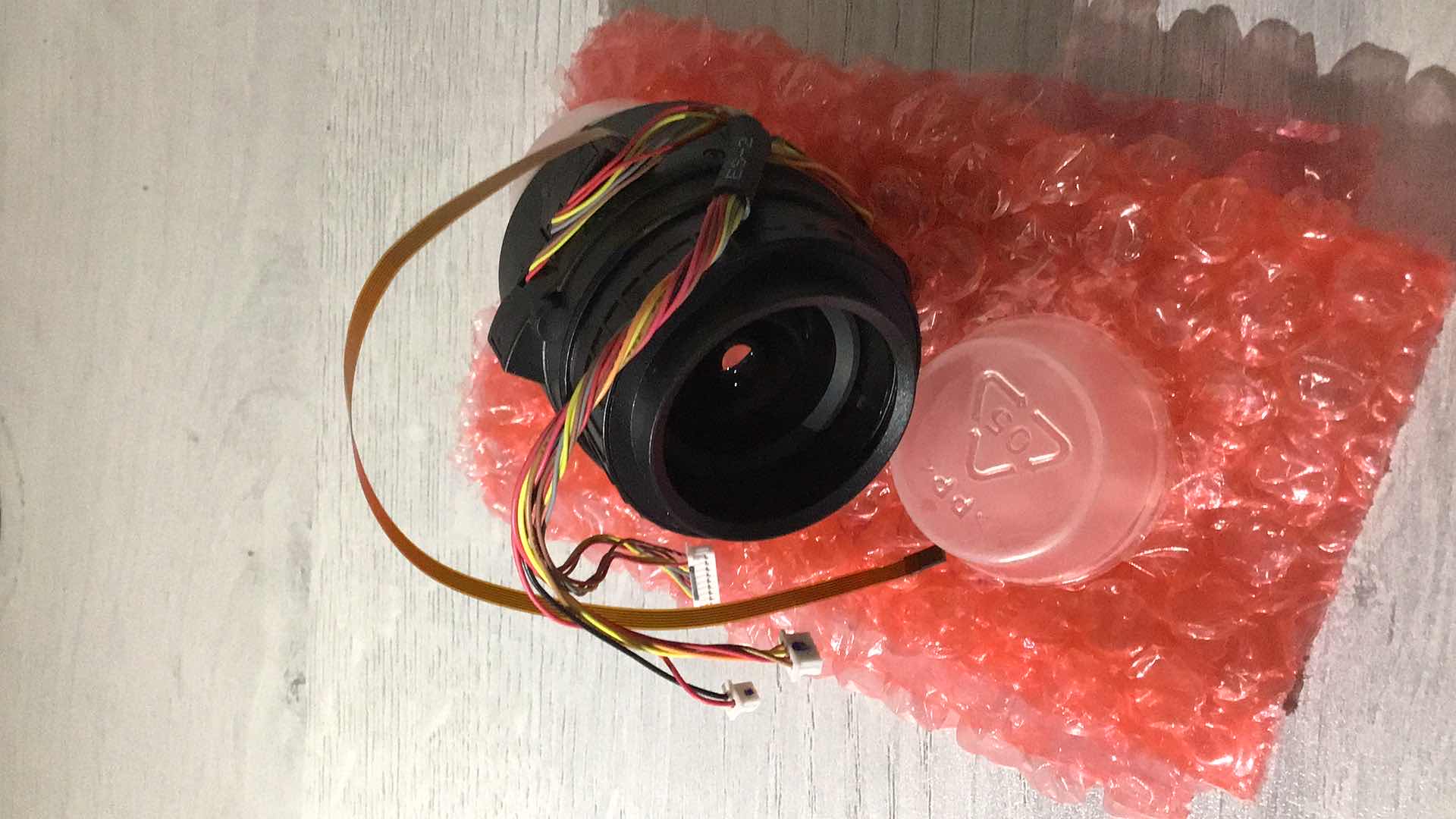 Photo 1 of NEW THEIA TECHNOLOGIES CS-MOUNT 4-10MM F/1.4 4K MOTORIZED VARIFOCAL LENS MODEL TL410P