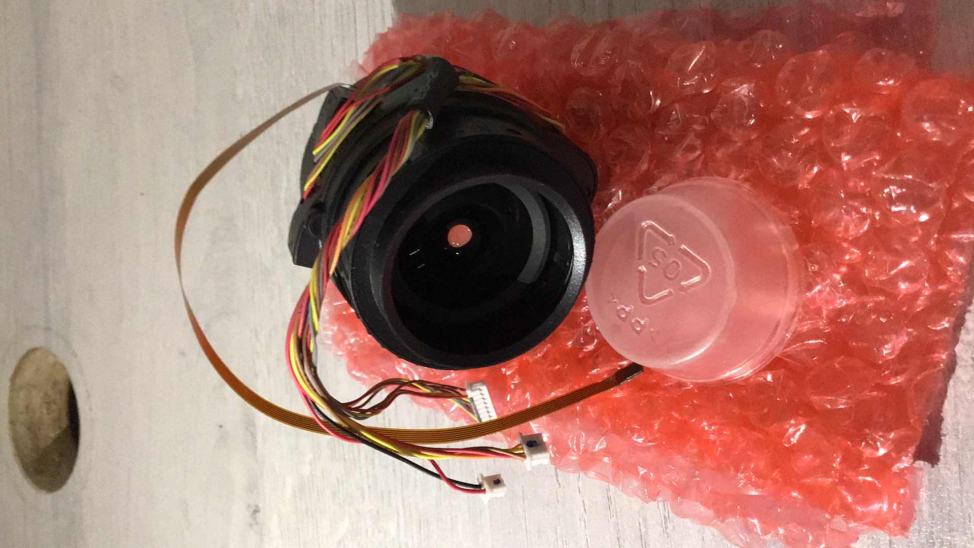 Photo 1 of NEW THEIA TECHNOLOGIES CS-MOUNT 4-10MM F/1.4 4K MOTORIZED VARIFOCAL LENS MODEL TL410P