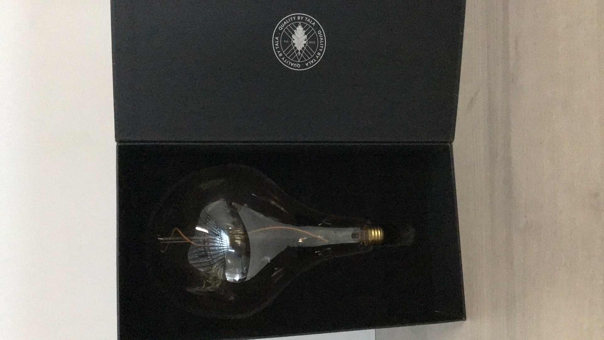 Photo 1 of NEW TALA VORONOI II LED SCULPTED LIGHTBULB