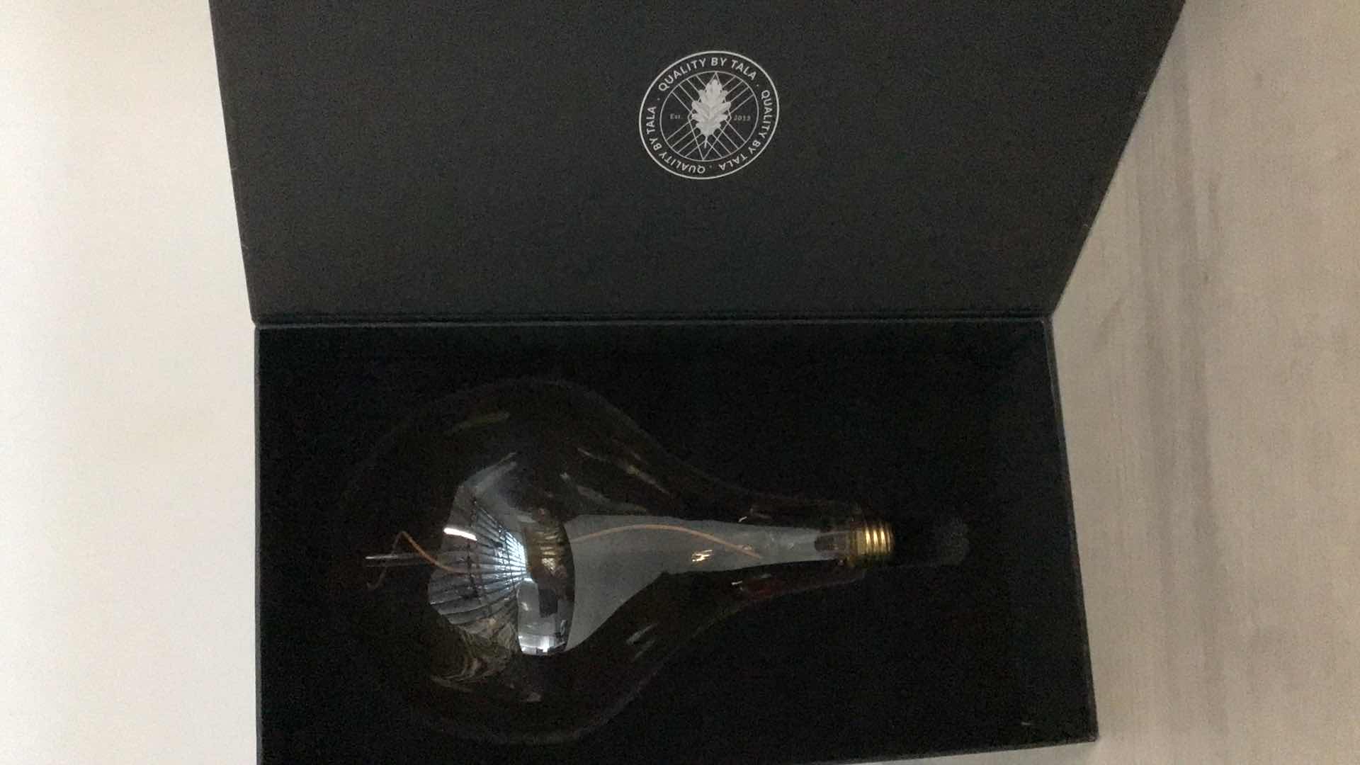 Photo 1 of NEW TALA VORONOI II LED SCULPTED LIGHTBULB