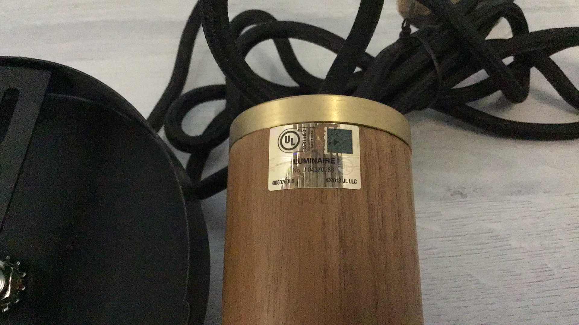 Photo 1 of TALA KNUCKLE PENDANT LIGHT BULB HOLDER 118” CABLE