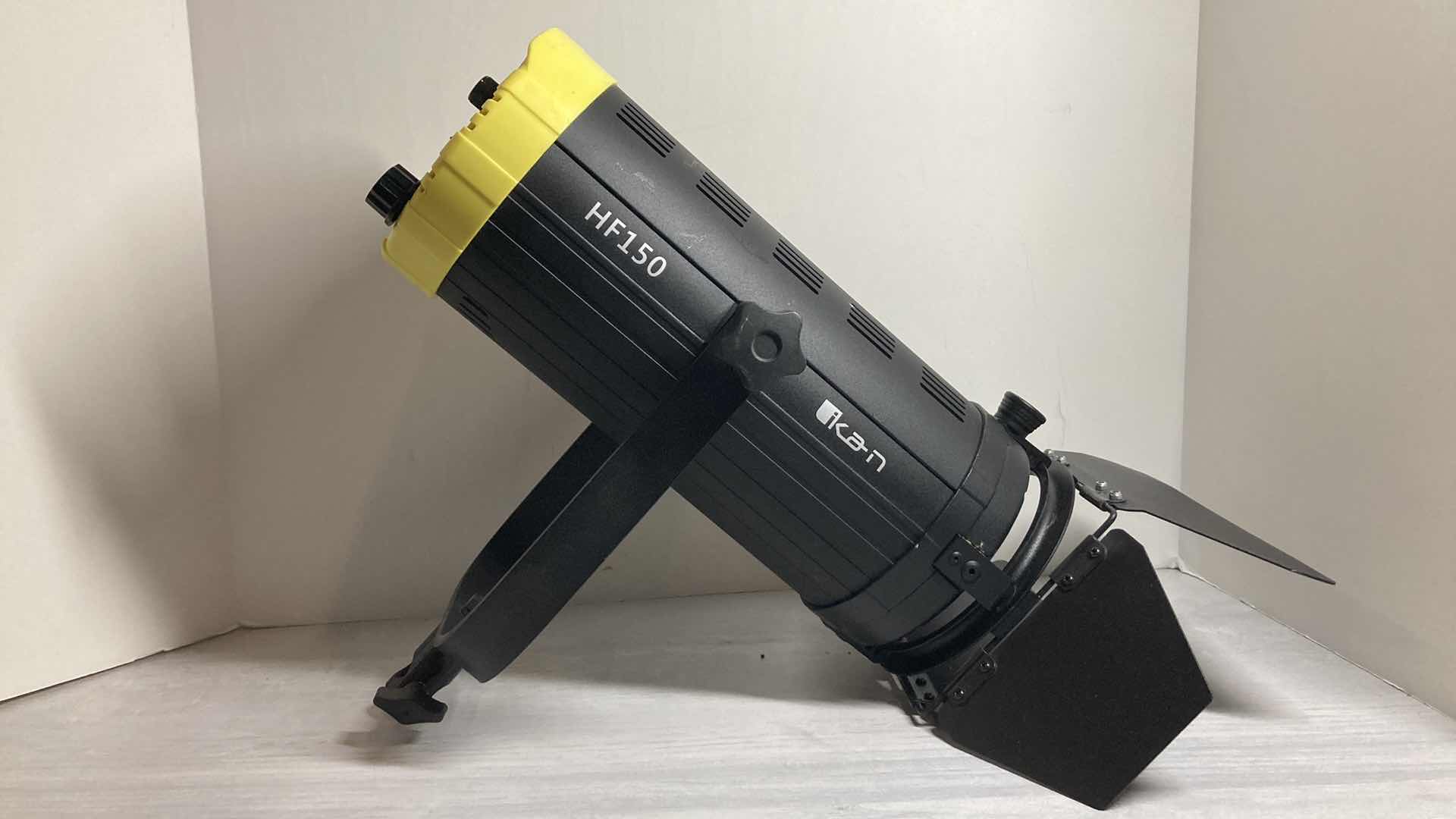 Photo 1 of IKAN HELIA FRESNEL BI-COLOR LED SPOT LIGHT MODEL HF150