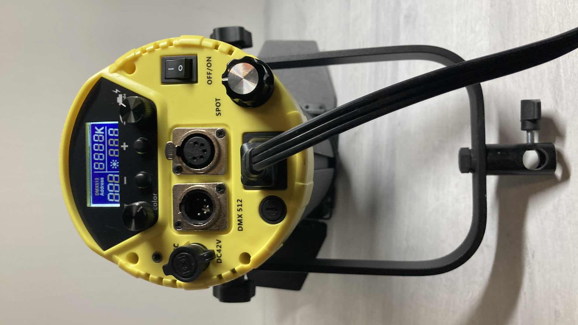 Photo 1 of IKAN HELIA FRESNEL BI-COLOR LED SPOT LIGHT MODEL HF150