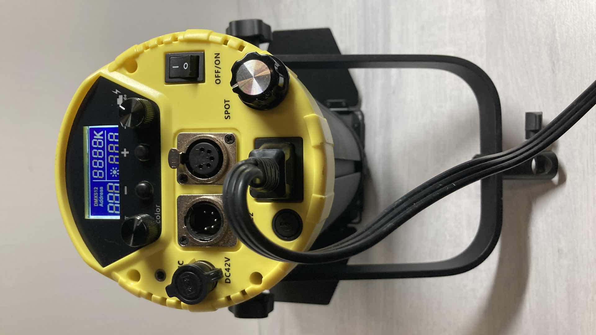 Photo 1 of IKAN HELIA FRESNEL BI-COLOR LED SPOT LIGHT MODEL HF150