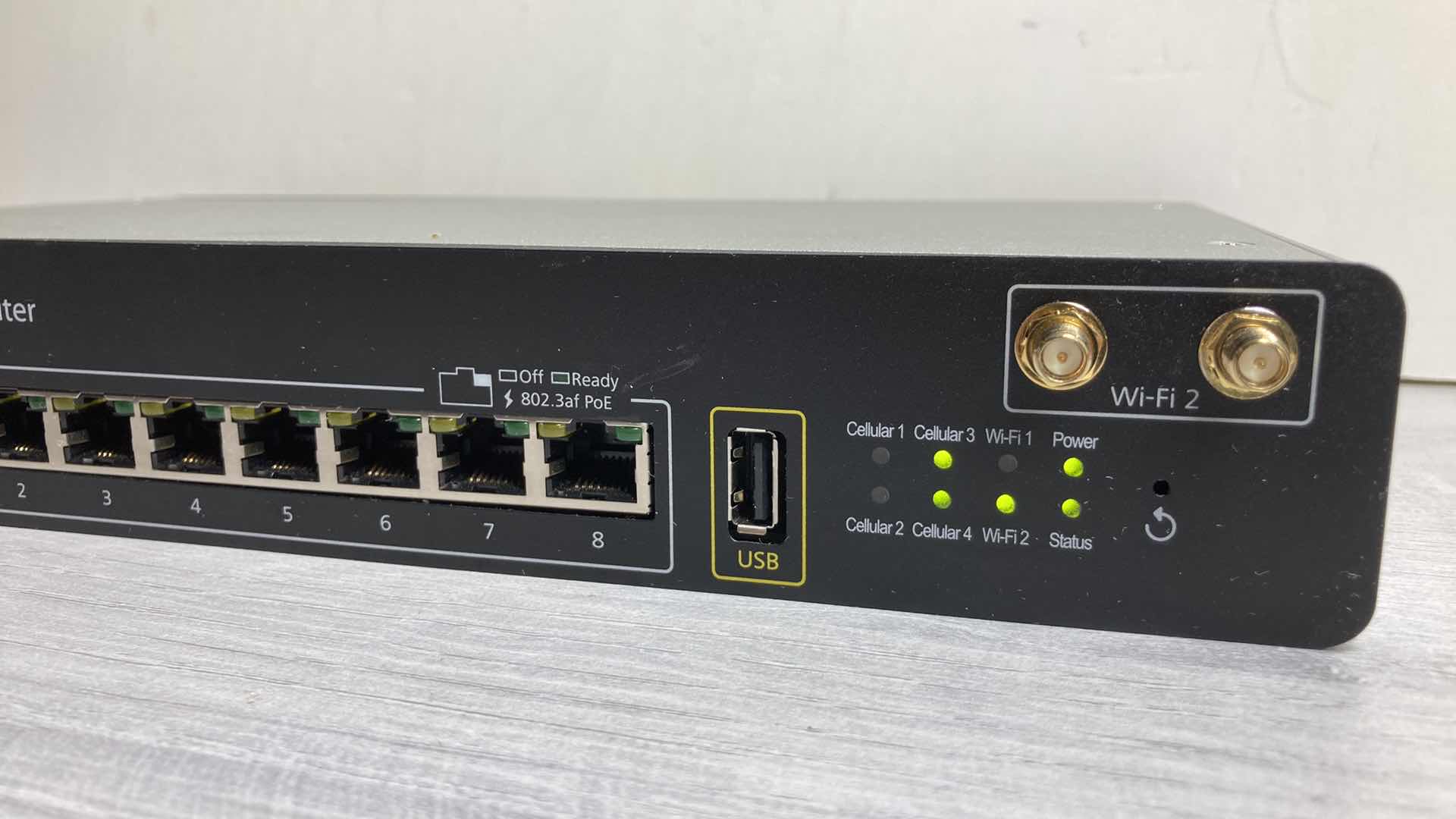 Photo 1 of PEPWAVE MAX CELLAR ROUTER MODEL MAX-HD4-LTE-US-T