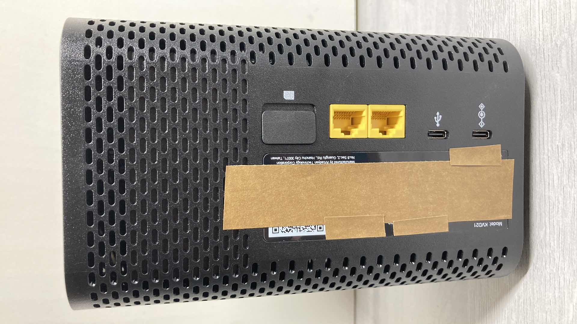 Photo 1 of T-MOBILE 5G HOTSPOT MODEL KVD21